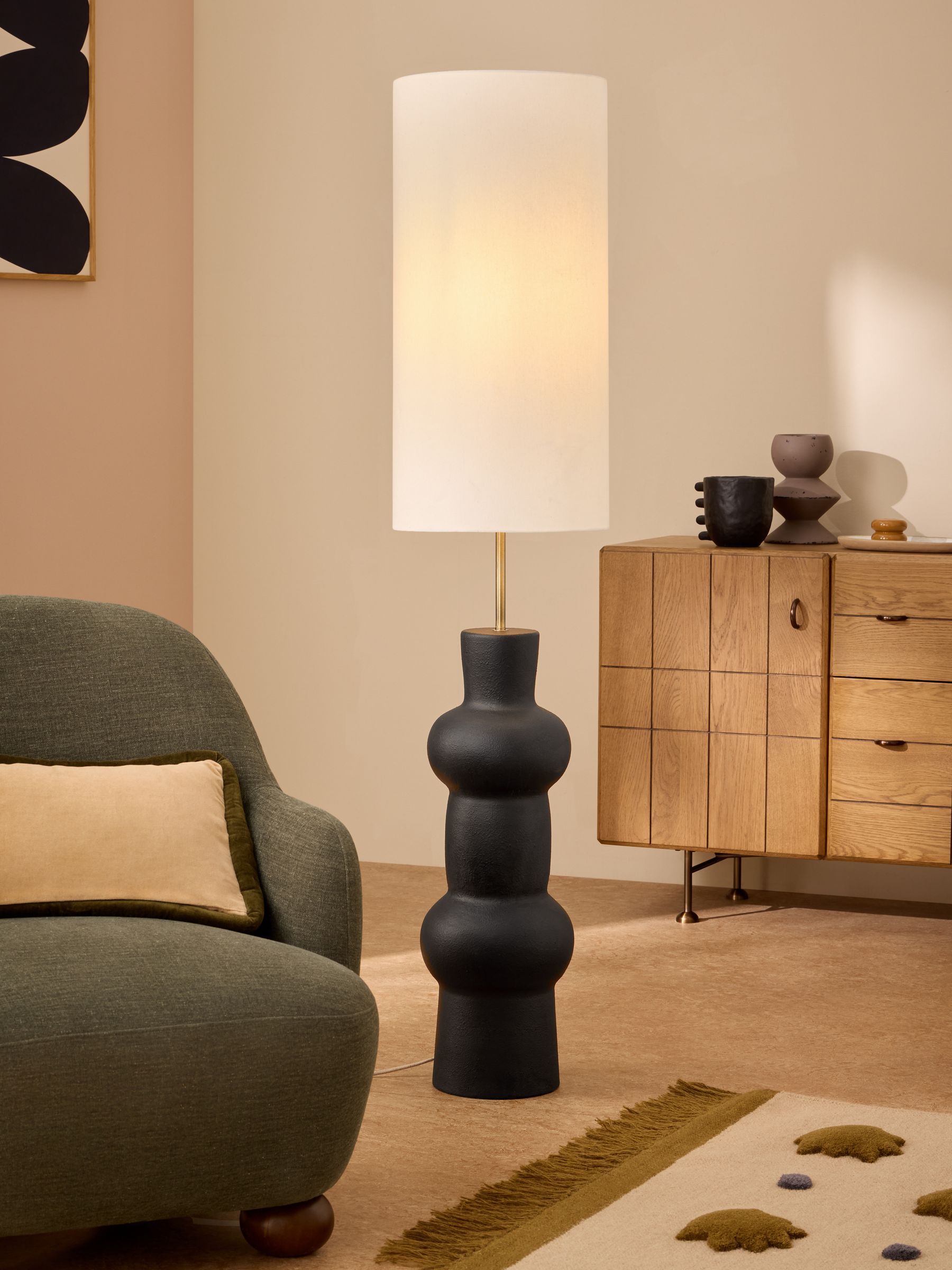 Freyja Floor Lamp in Black Ceramic