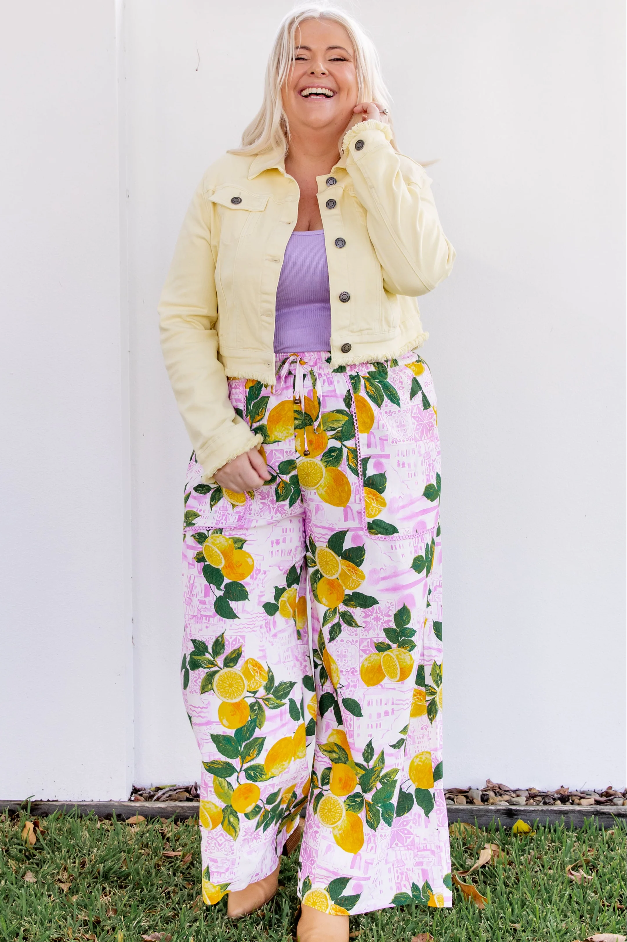 Kenzi Cropped Denim Jacket in Lemon Butter