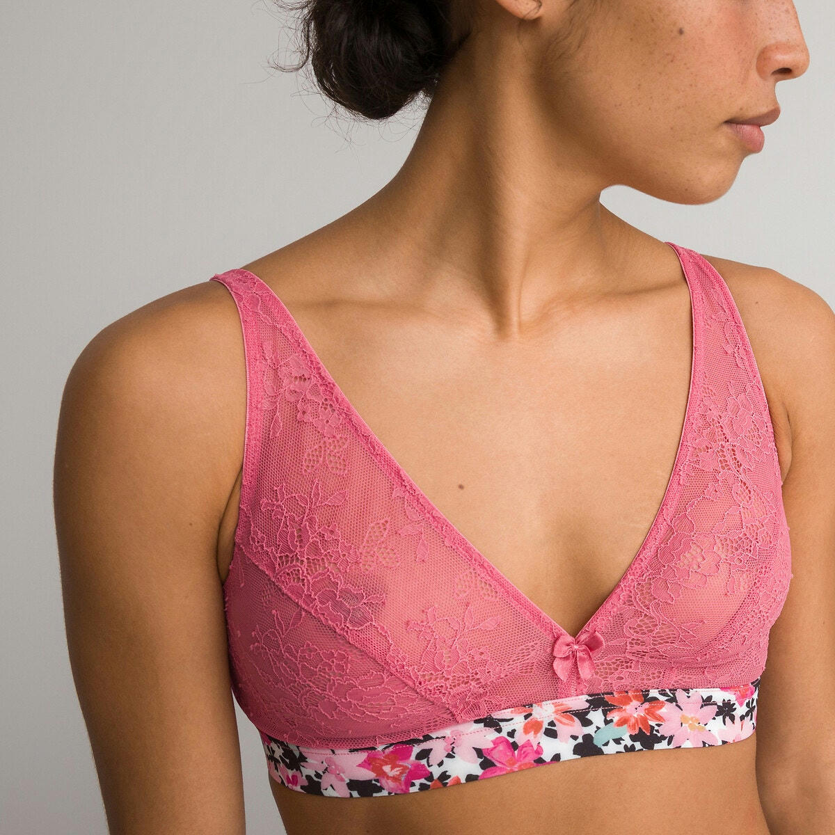 Soutien-gorge foulard sans armatures en dentelle