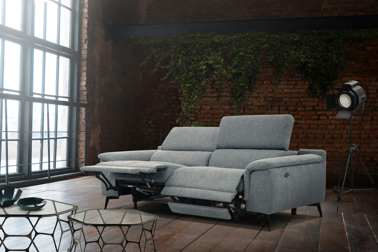 FIERO - Canapé droit 3 places XXL avec 2 relax  électriques tissu bleu clair