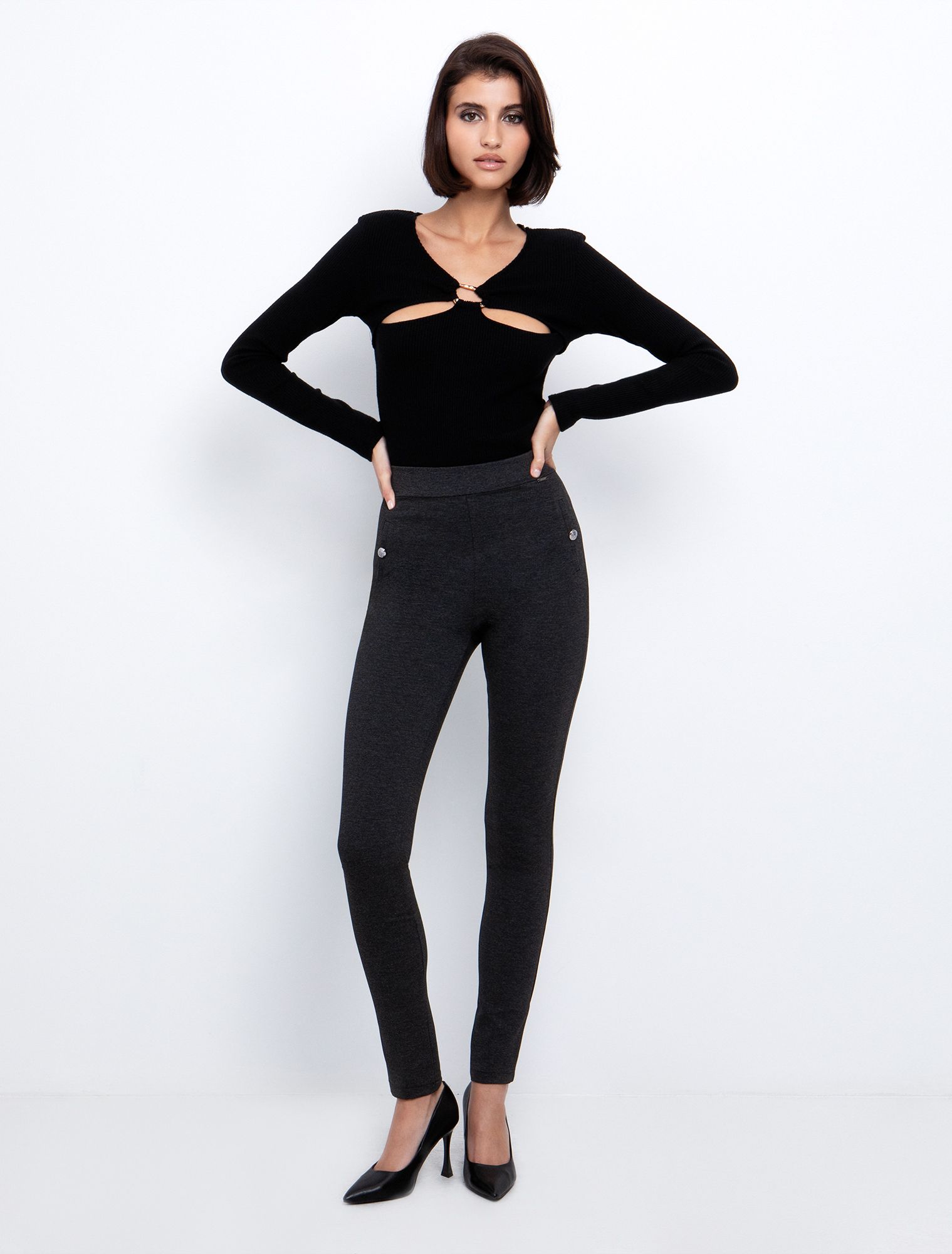 Ριπ τοπ με κρίκο & cut out