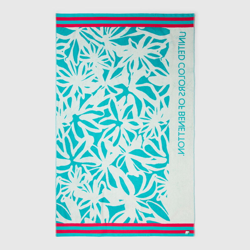 Beach towel with floral print