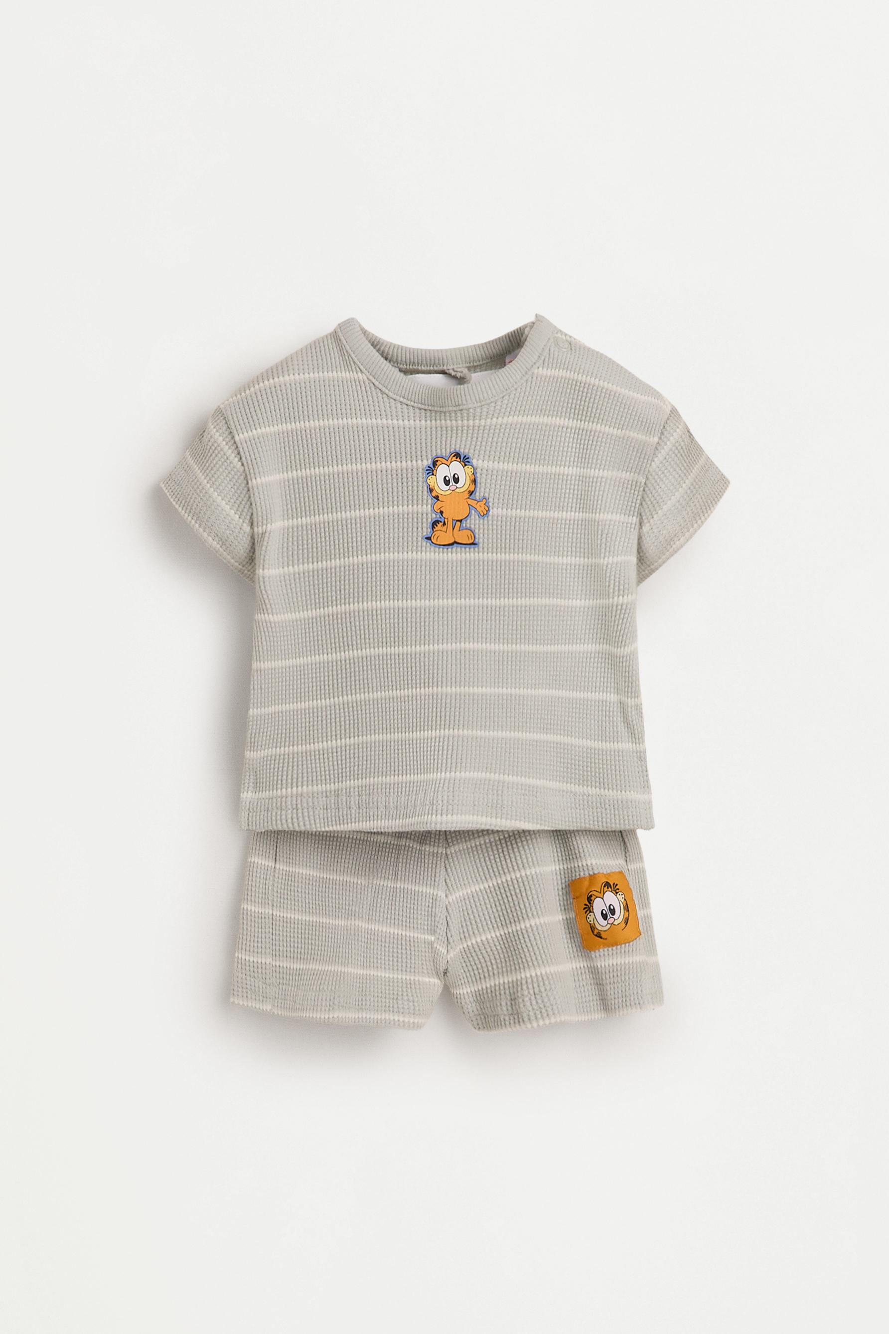 Conjunto Garfield ©Nickelodeon gofrado camiseta y bermuda