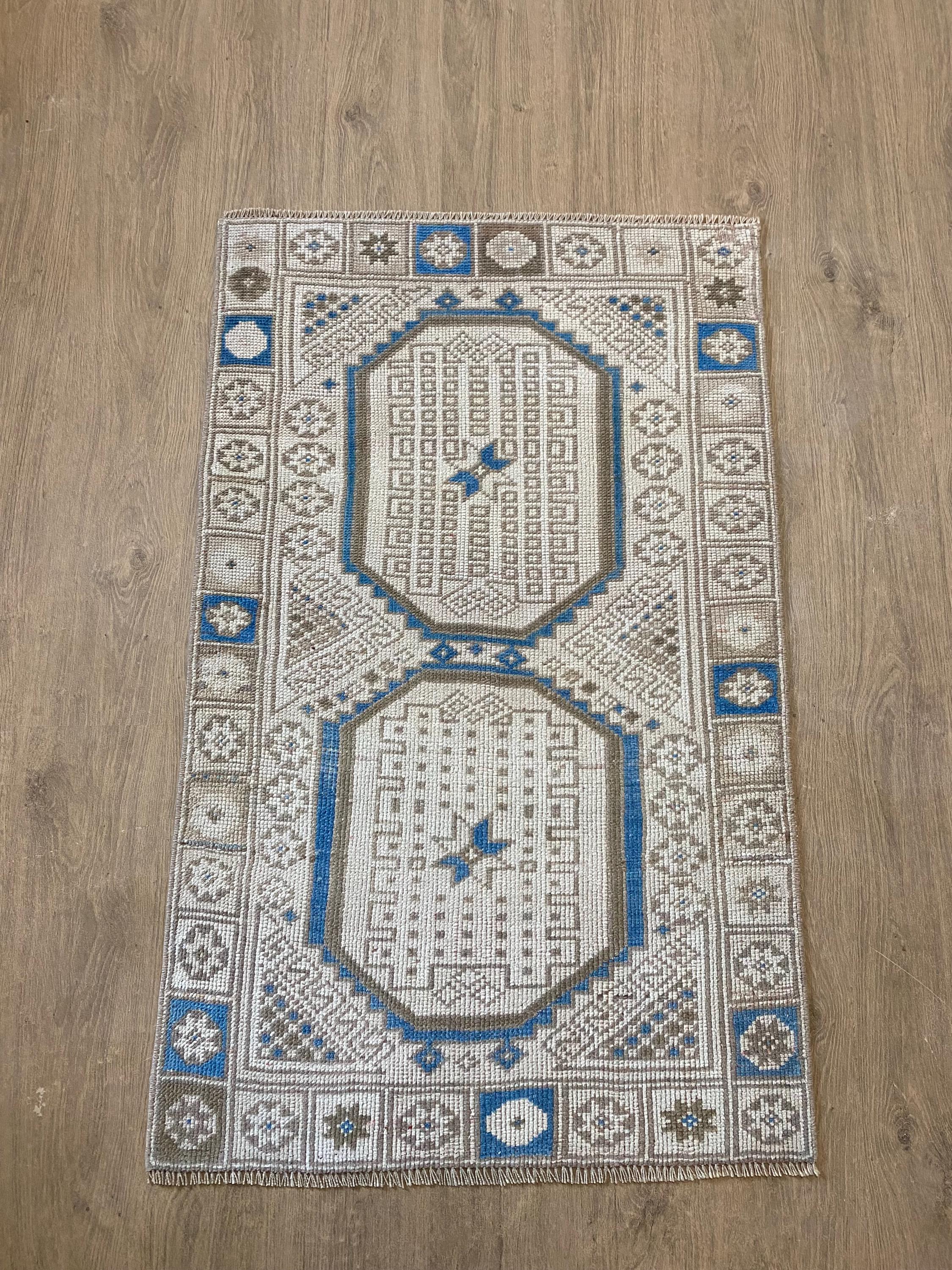 Turkish wool Beige rug, 2’6”x4” ft. Blue antique Oushak Natural vintage Carpet