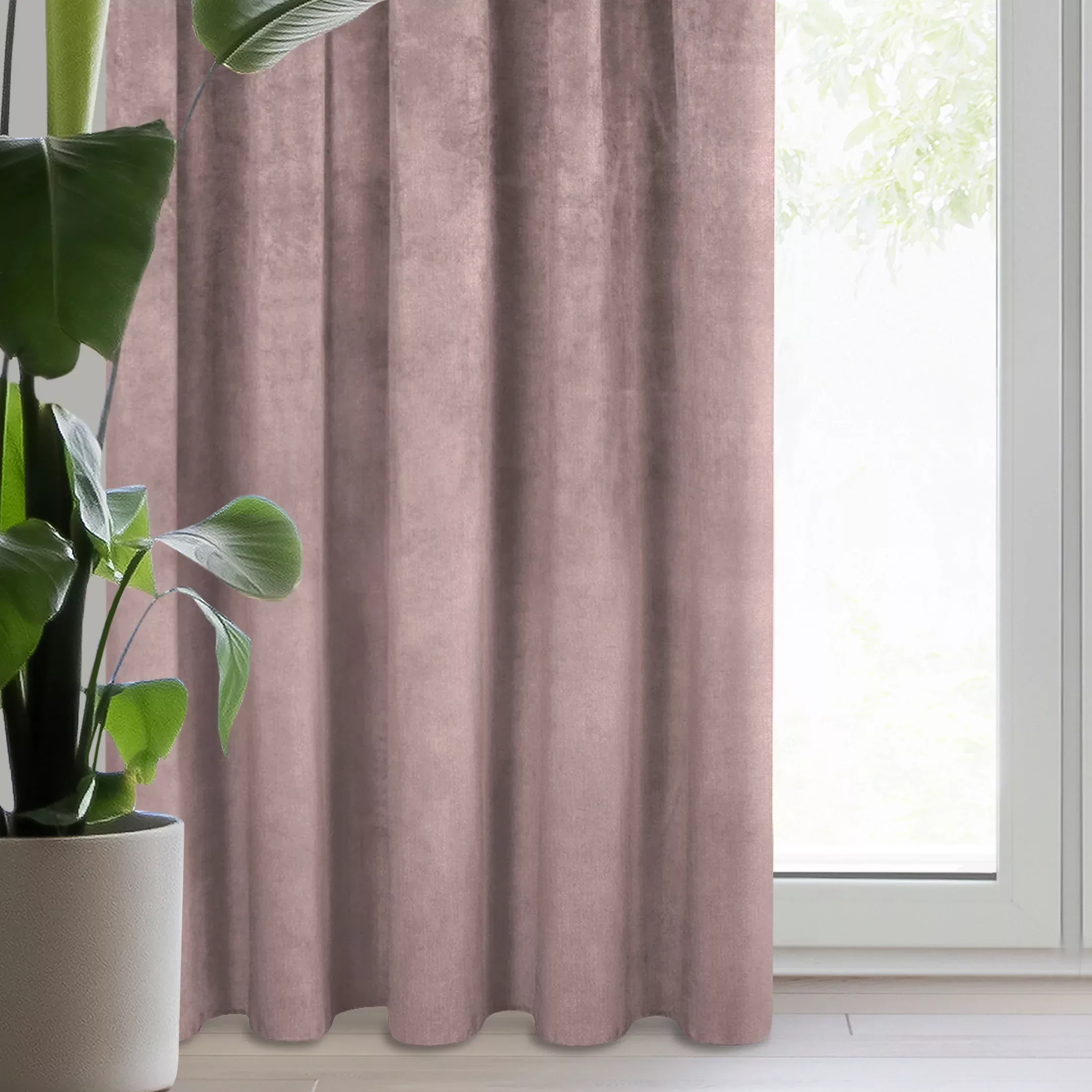 Zasłona pudrowo różowa z ekskluzywnego aksamitnego welwetu 290 g/m2 140x270 cm taśma VILLA