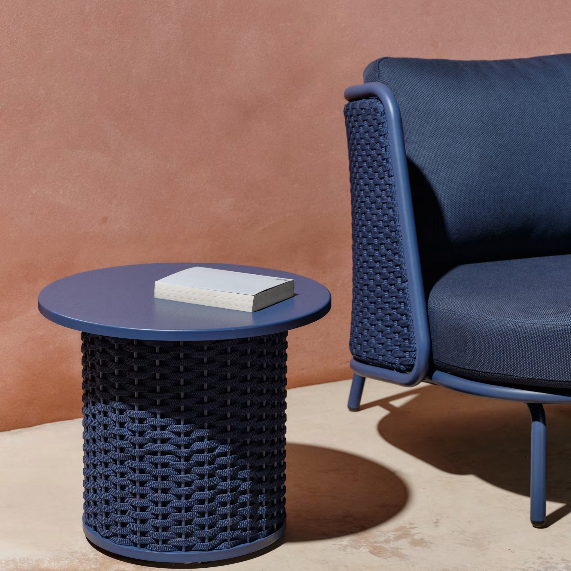Kave Home Sedalis Bijzettafel - Blauw