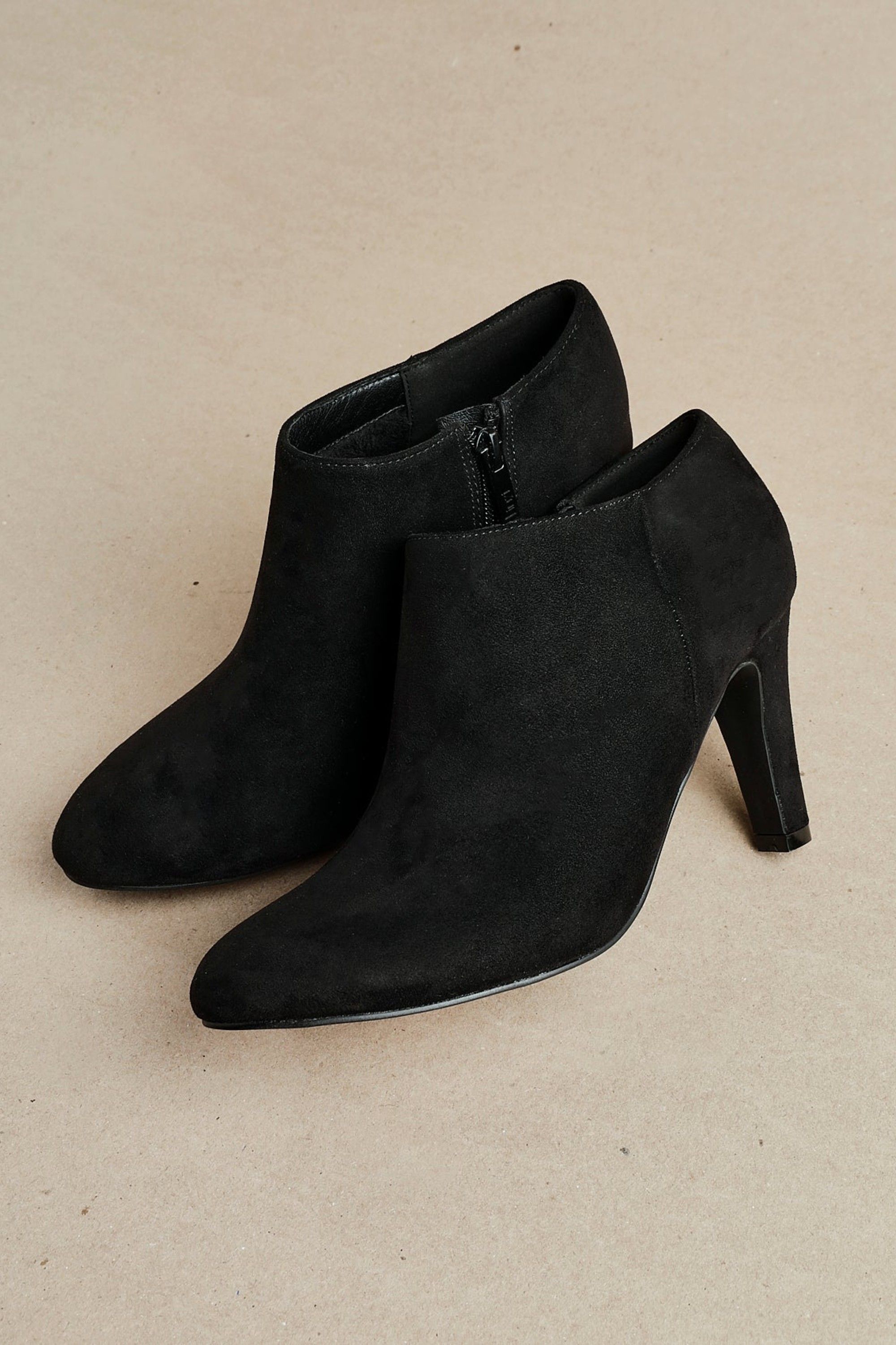 Linzi Wise Black Faux Suede Low Cut Heeled Boot
