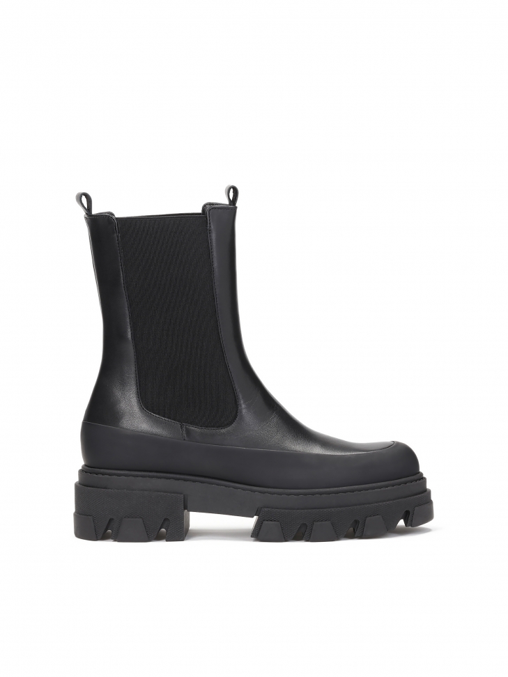 Ladies' black ankle boots