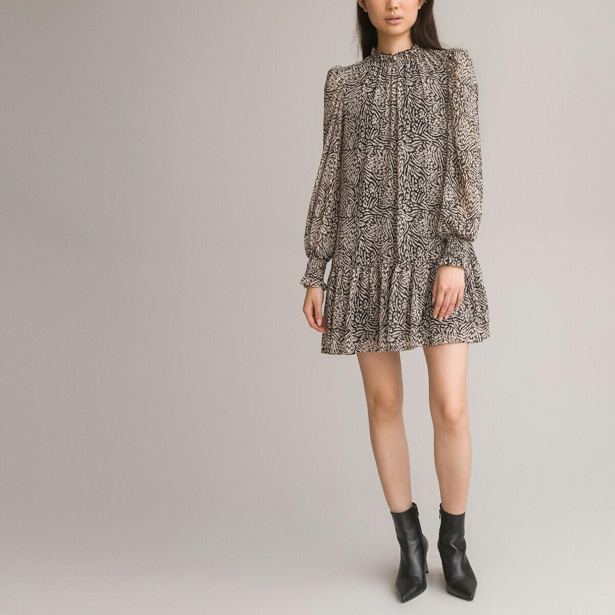 Robe  courte évasée, imprimé animalier,