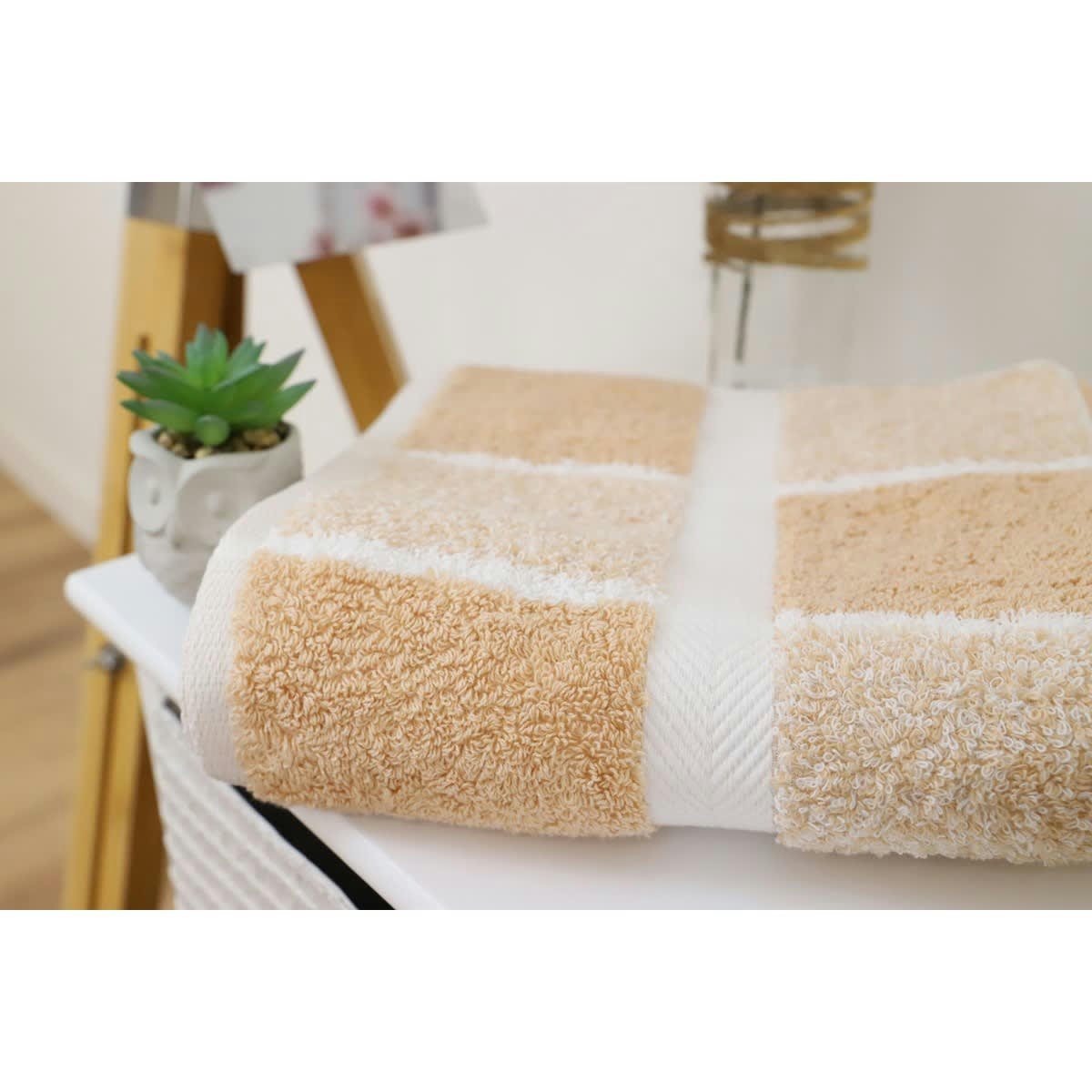 - Drap de douche éponge à carreaux en coton beige 70x140 cm