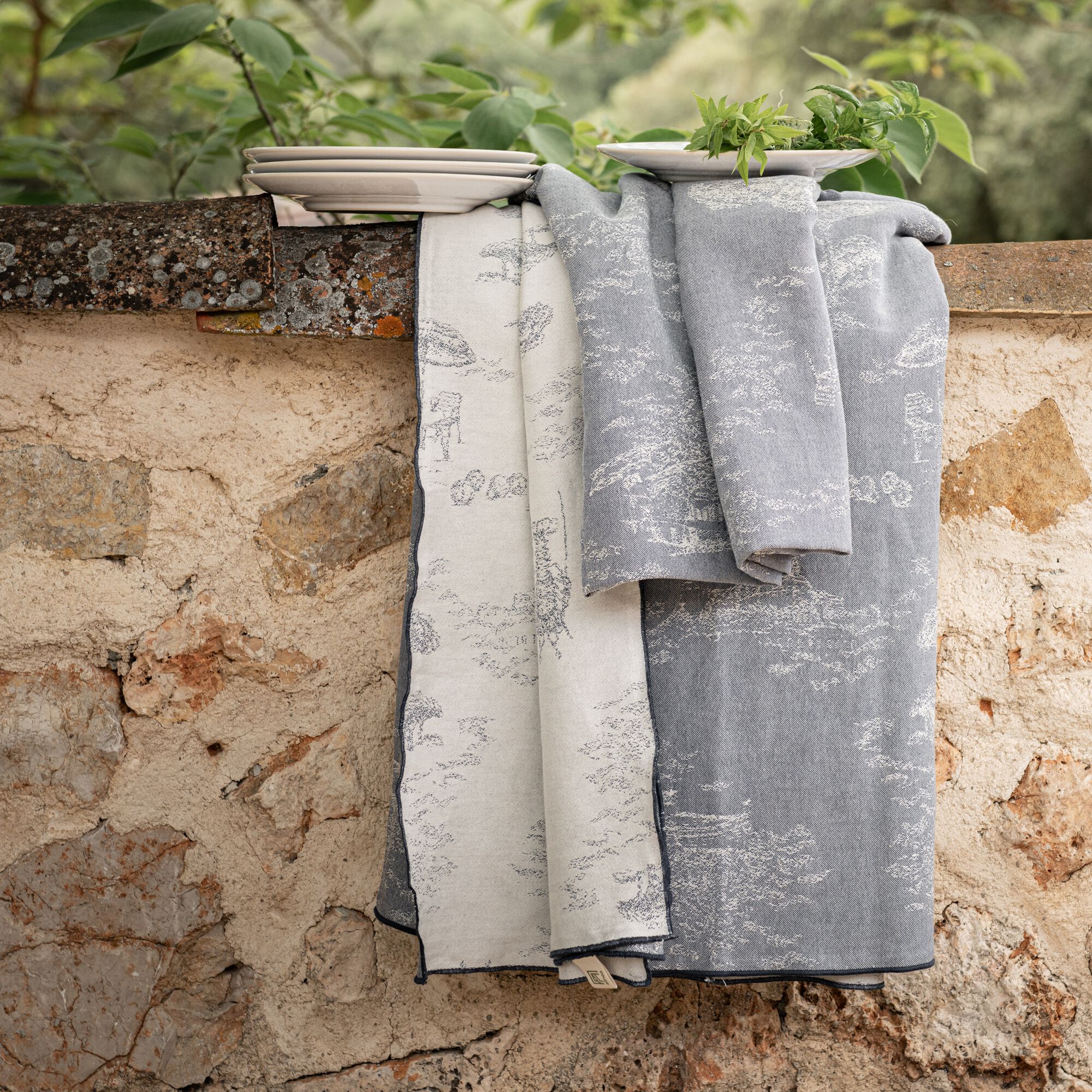 MEYNIAL - Nappe en coton réversible à motifs 150x250cm - beige