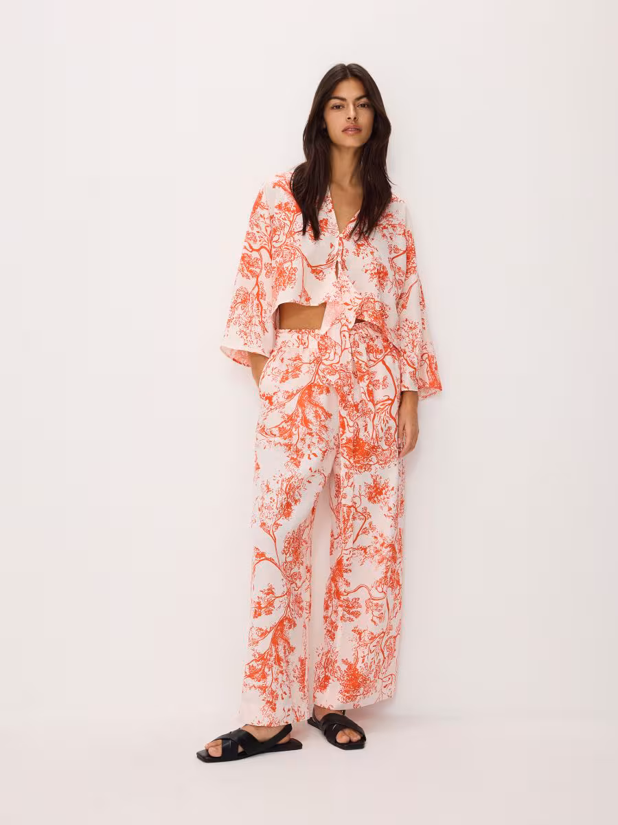 Cropped Kimono Shirt With Tie Detail