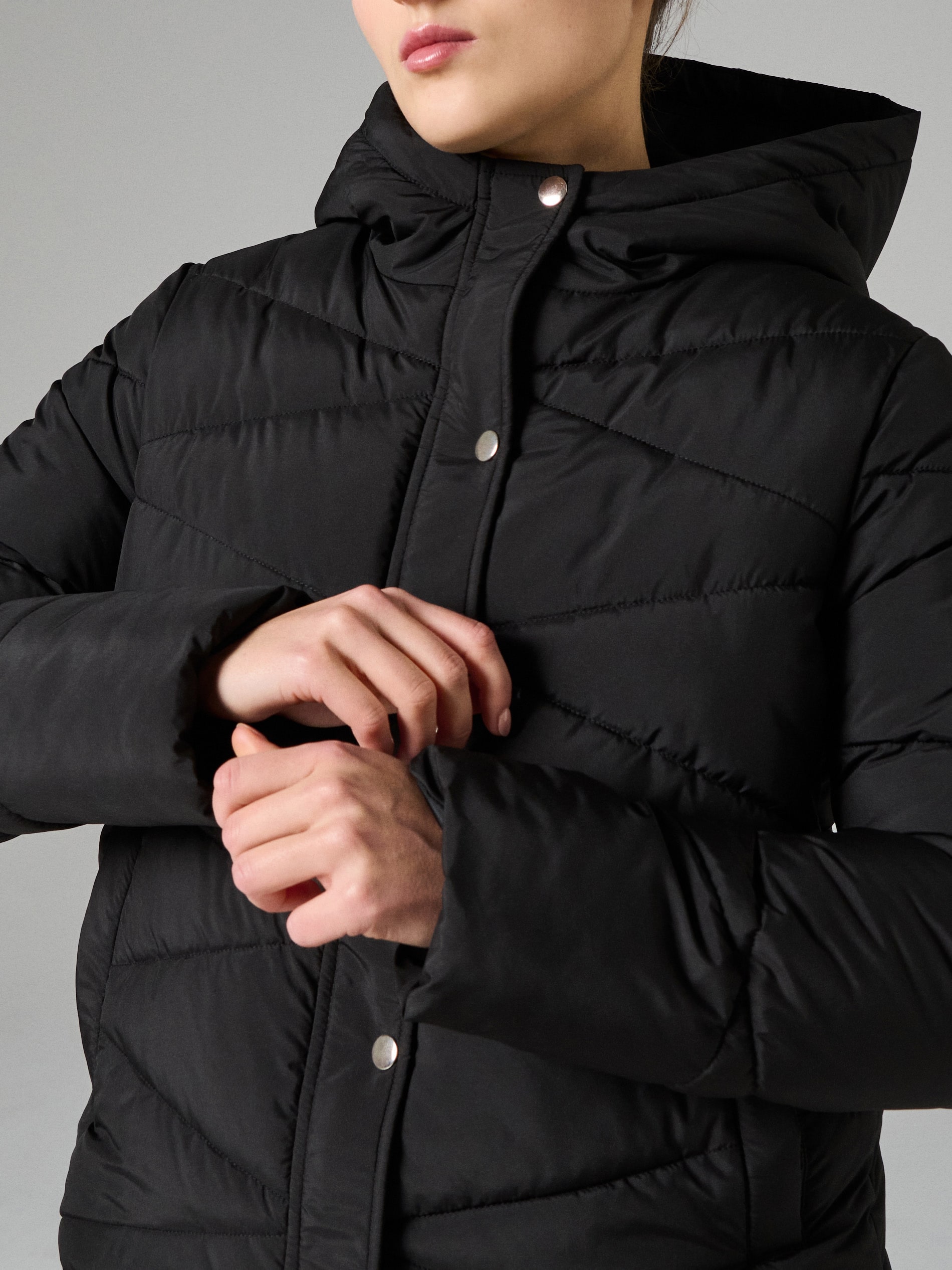 Pikowana kurtka puffer z kapturem