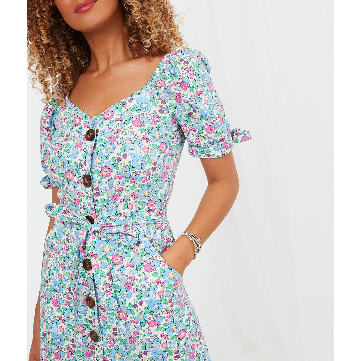 Robe boutonnée, encolure carrée, imprimée