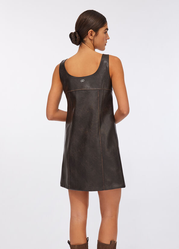 Vestito corto in tessuto spalmato