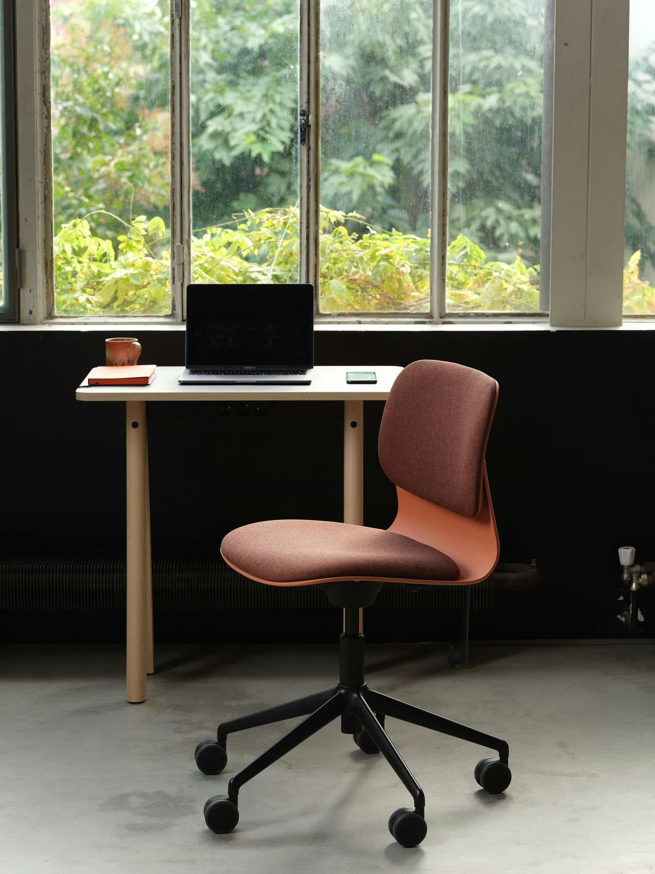 - Chaise de bureau design flex sur roulettes