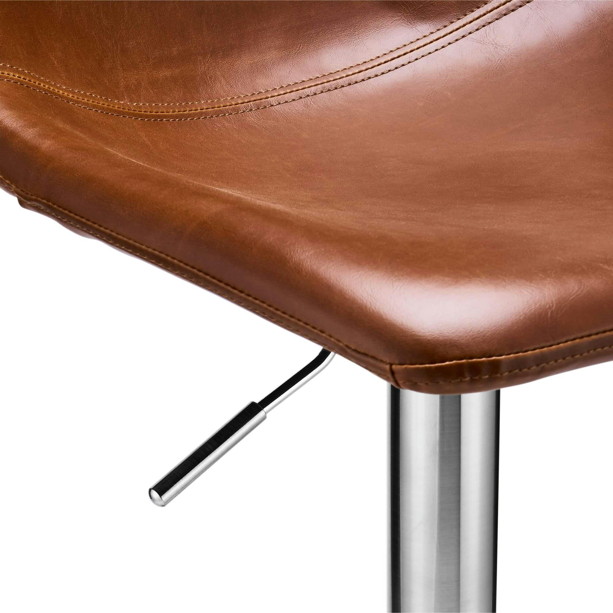 LUKAS - Lot de 2 chaise de bar en simili marron clair H86