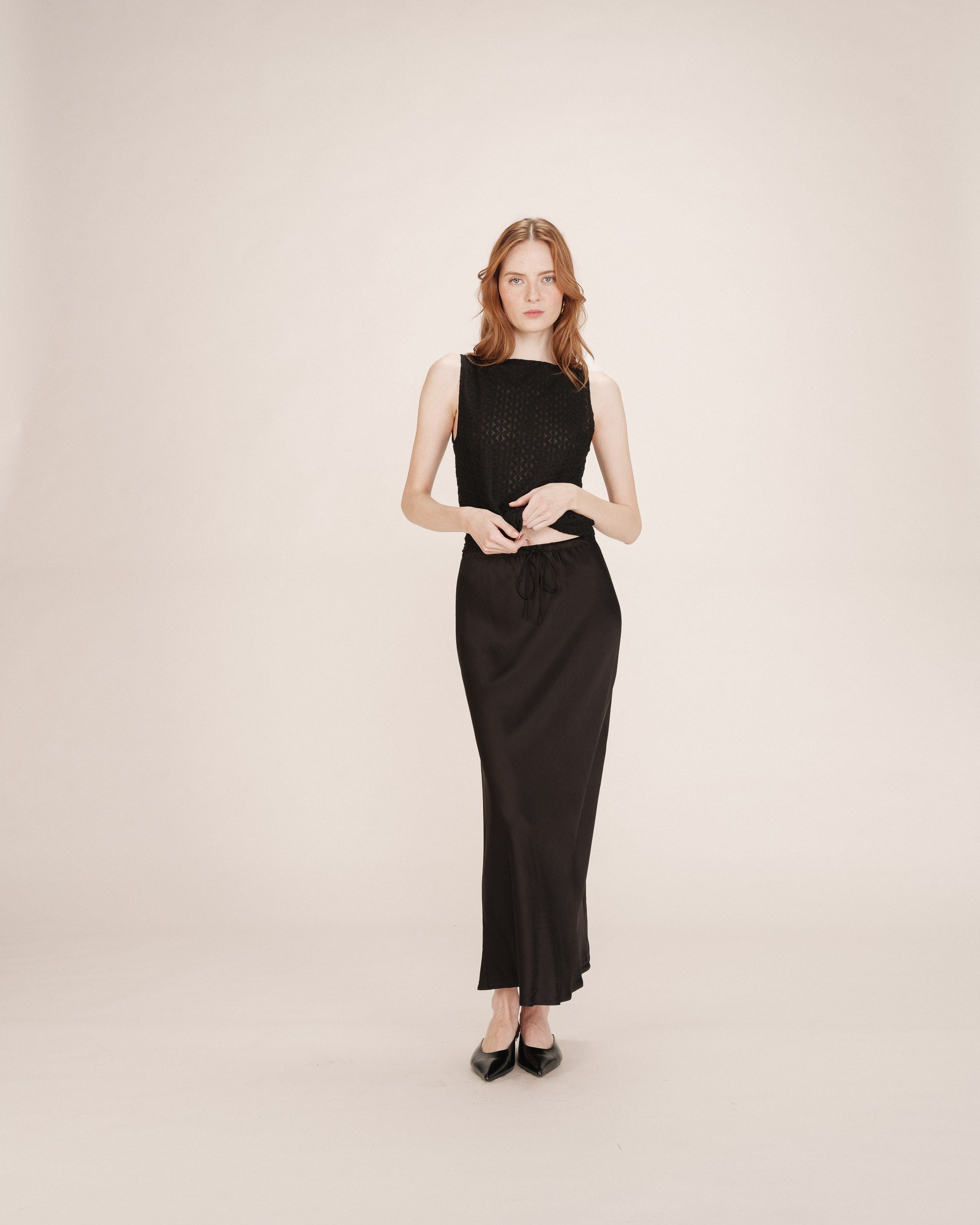 Jupe longue en satin noir Talmas