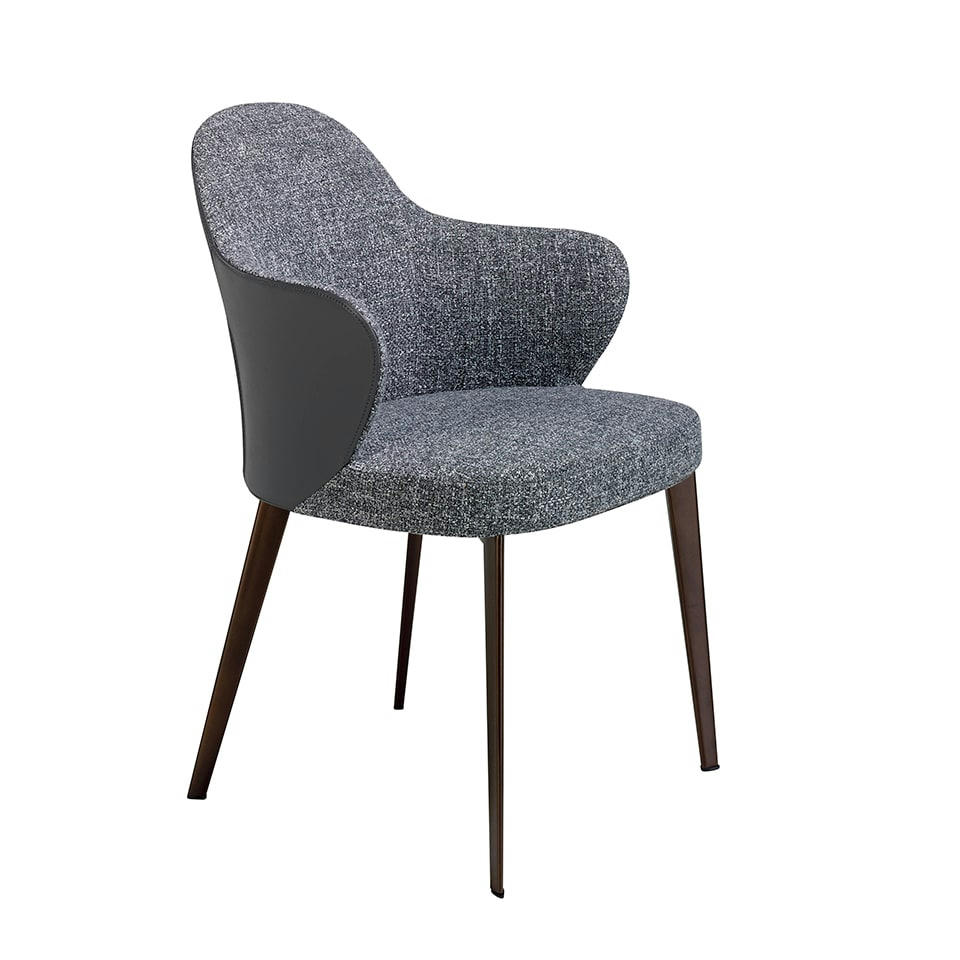 - Chaise tissu et croûte de cuir pied brun