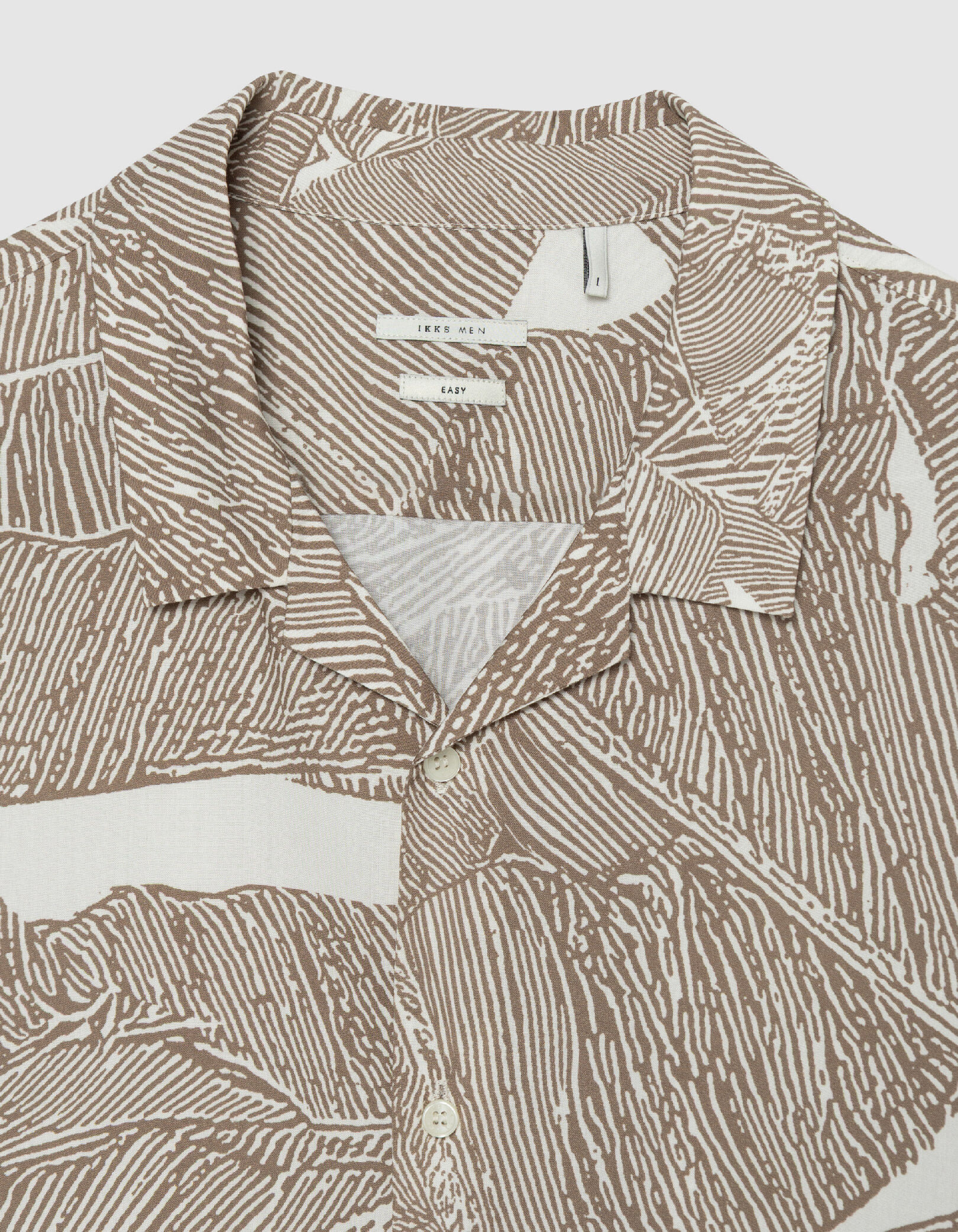 Chemise manches courtes beige imprimé maxi feuilles Homme