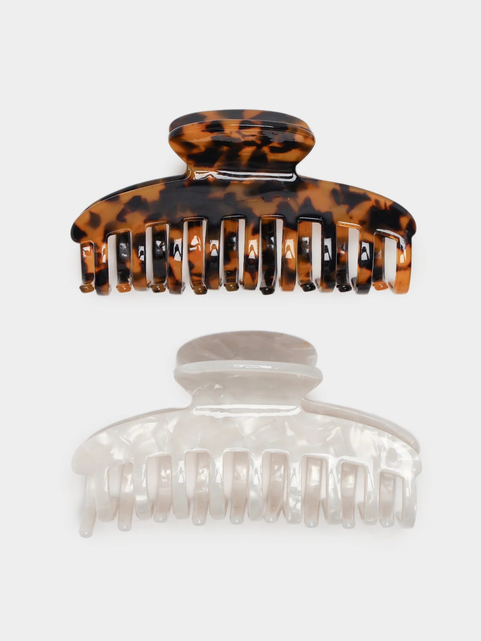 2 Large Tortoise Hair Claws