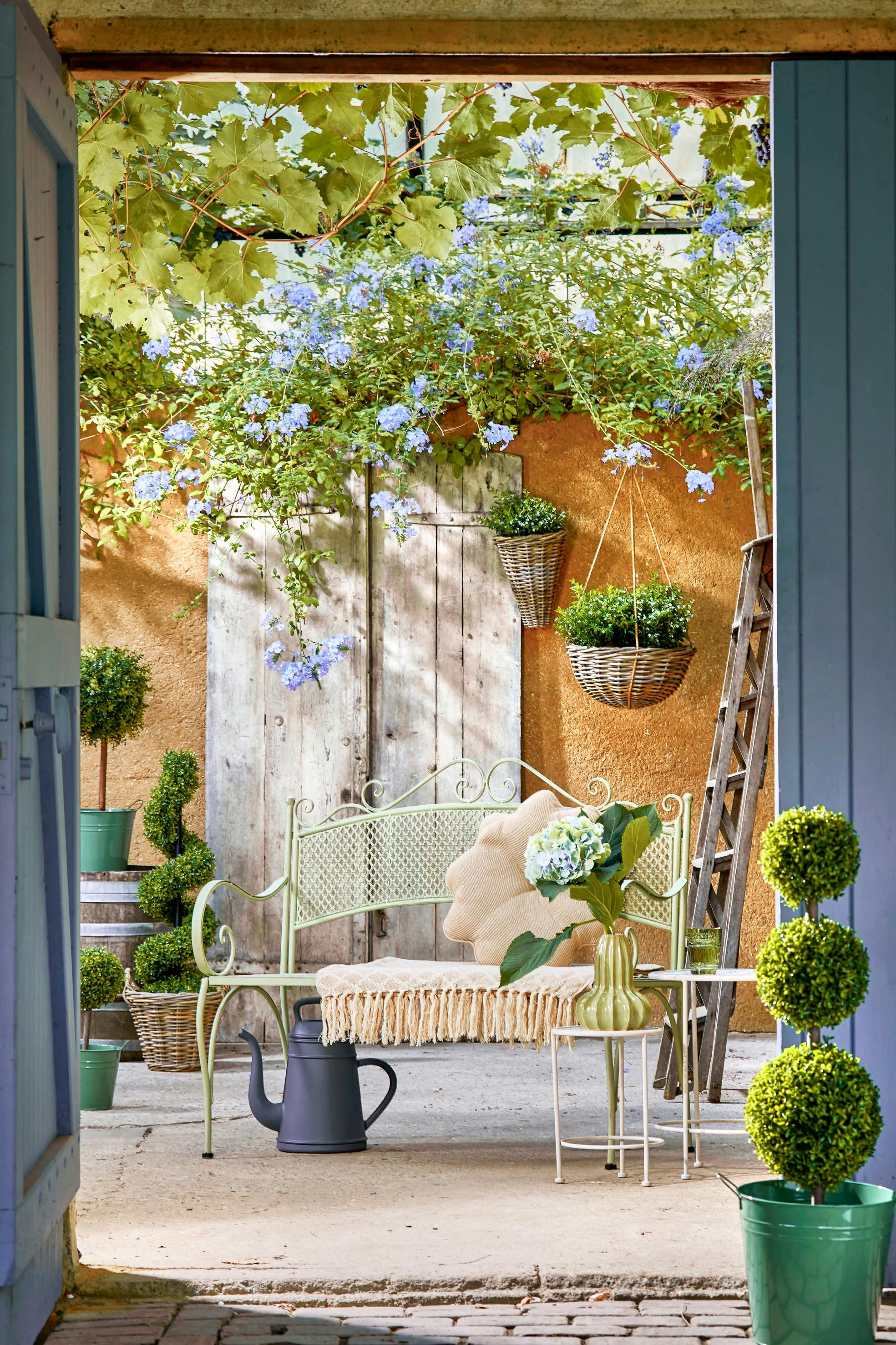 ALTEA - Vase en céramique vert clair H21