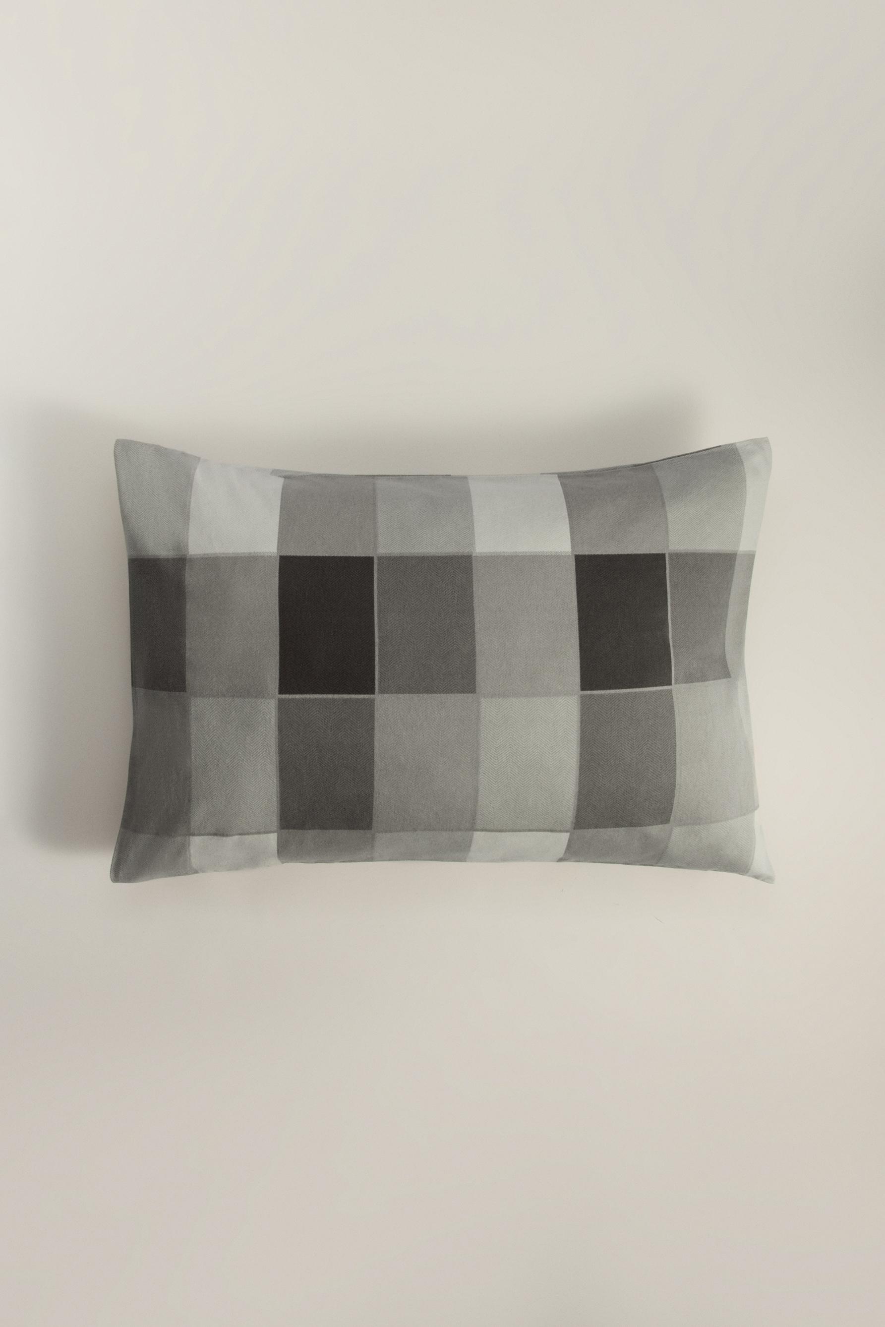 Pack 2 fundas almohadas franela cuadros 50 x 75 cm