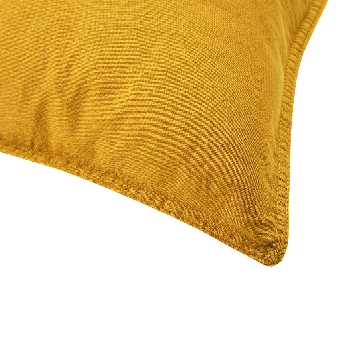 PALERME - Taie d'oreiller en satin de coton lavé jaune 65 x 65 cm