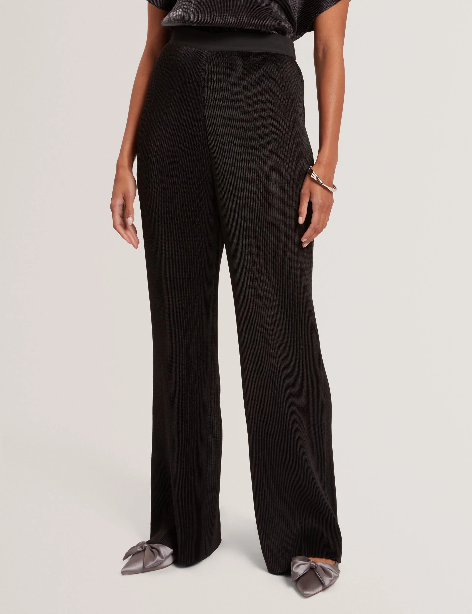 NARELA | BLACK