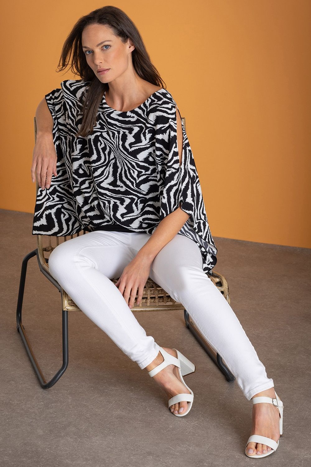 Klass. Printed Kimono Top