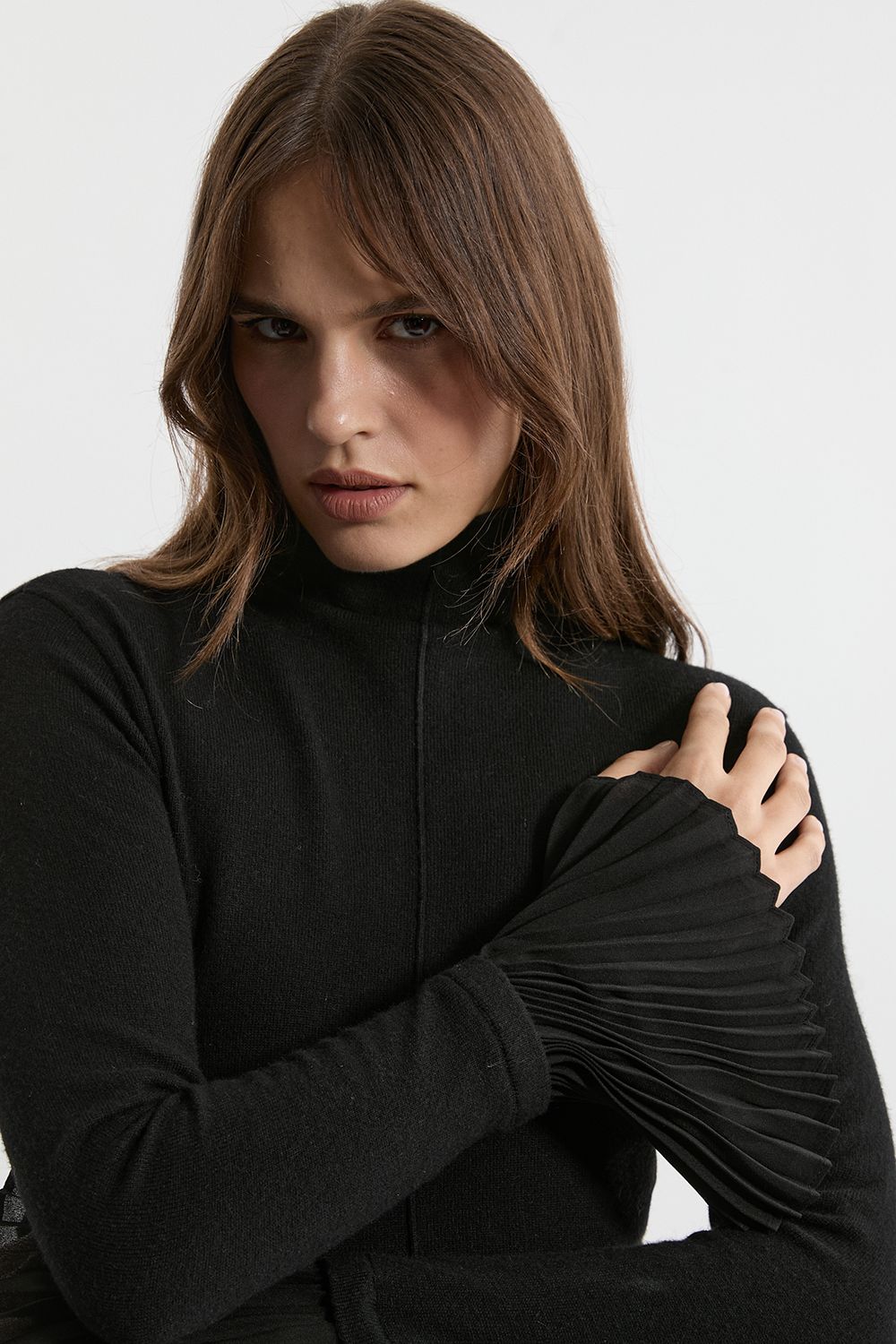 KarenMillen Wool and Alpaca Blend Knit Top With Pleated Silk Woven Cuffs
