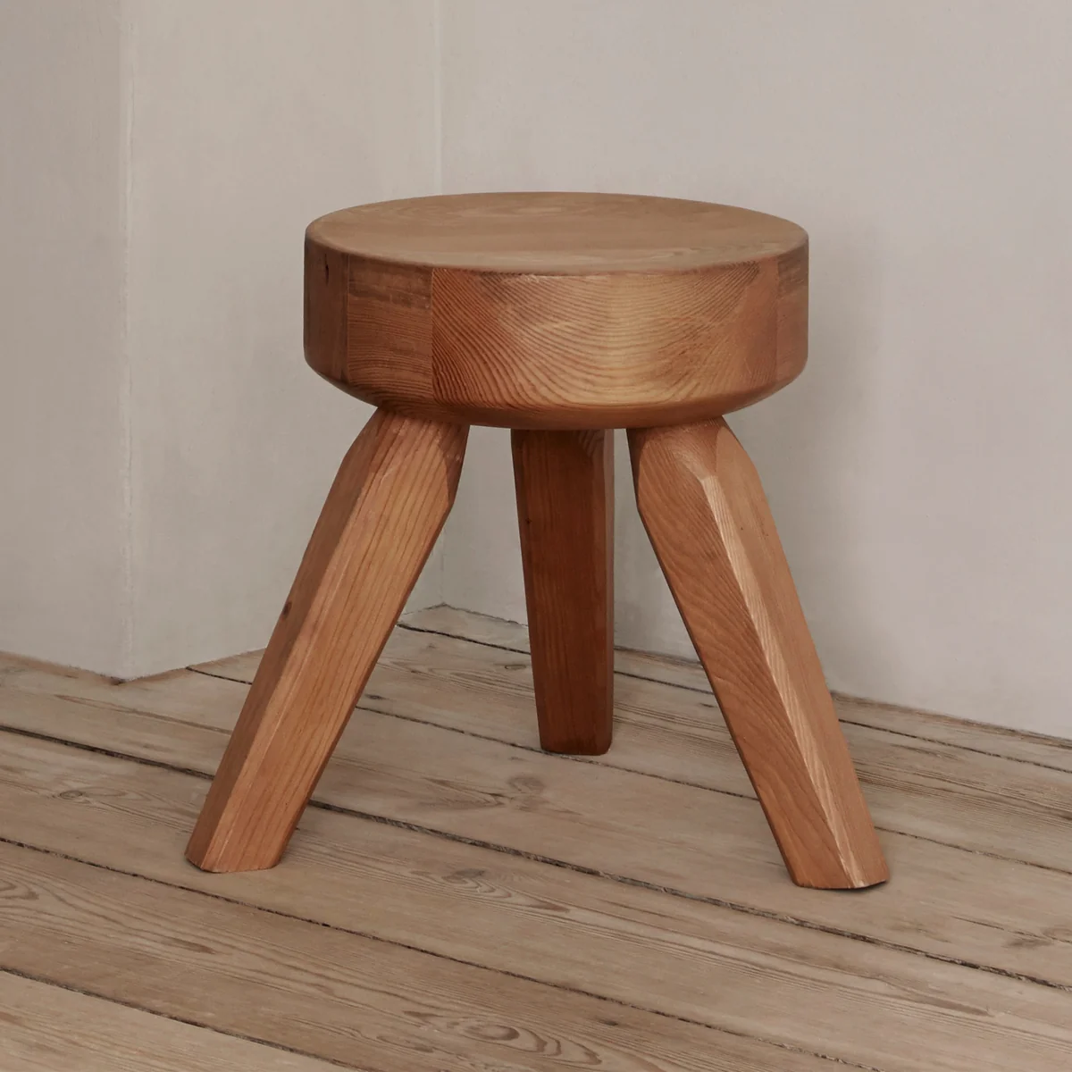 Frama - AML Hocker, Douglasie