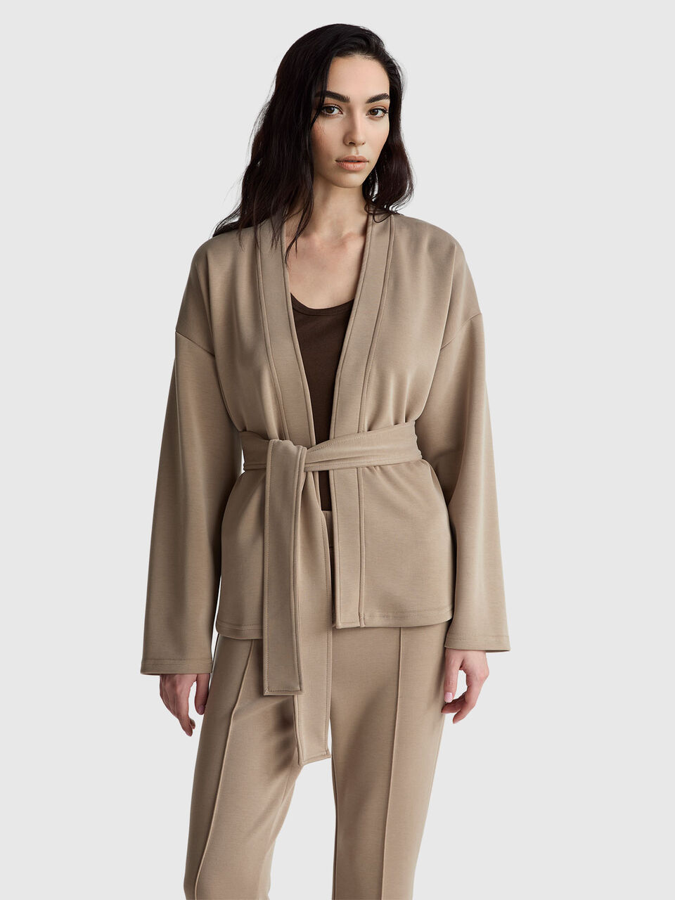 Open sweatshirt with belt