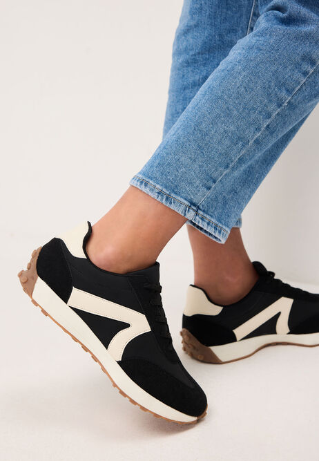 Womens Black Stripe Retro Runner Trainers