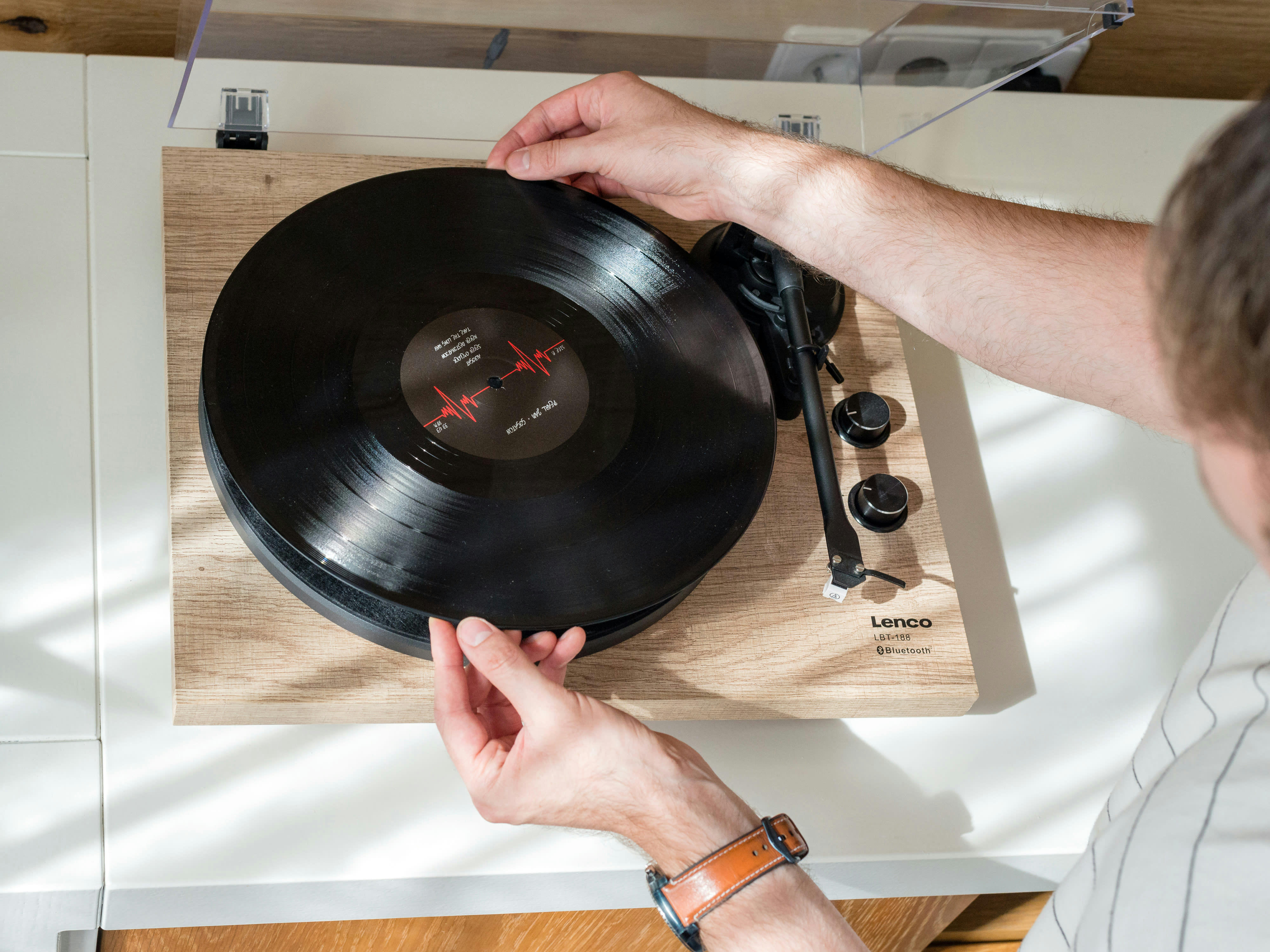 - Platine vinyle avec transmission bluetooth en bois