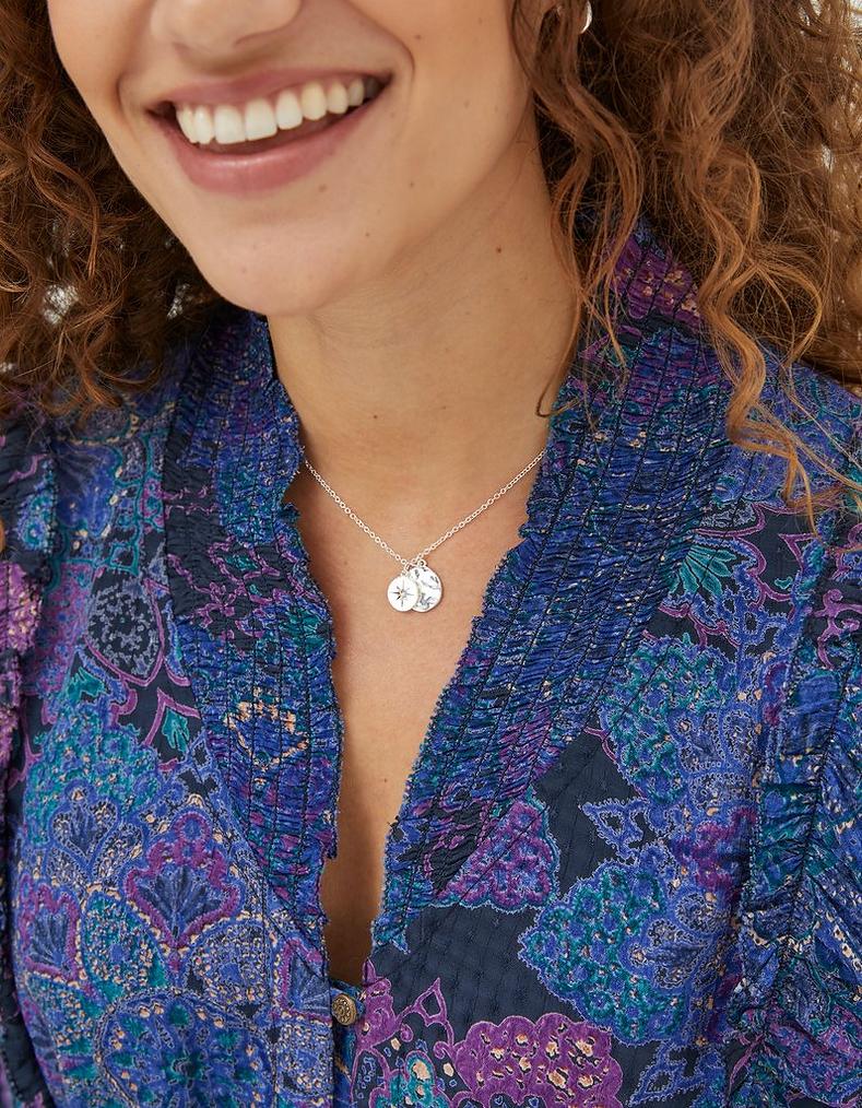 Cut Out Star Necklace