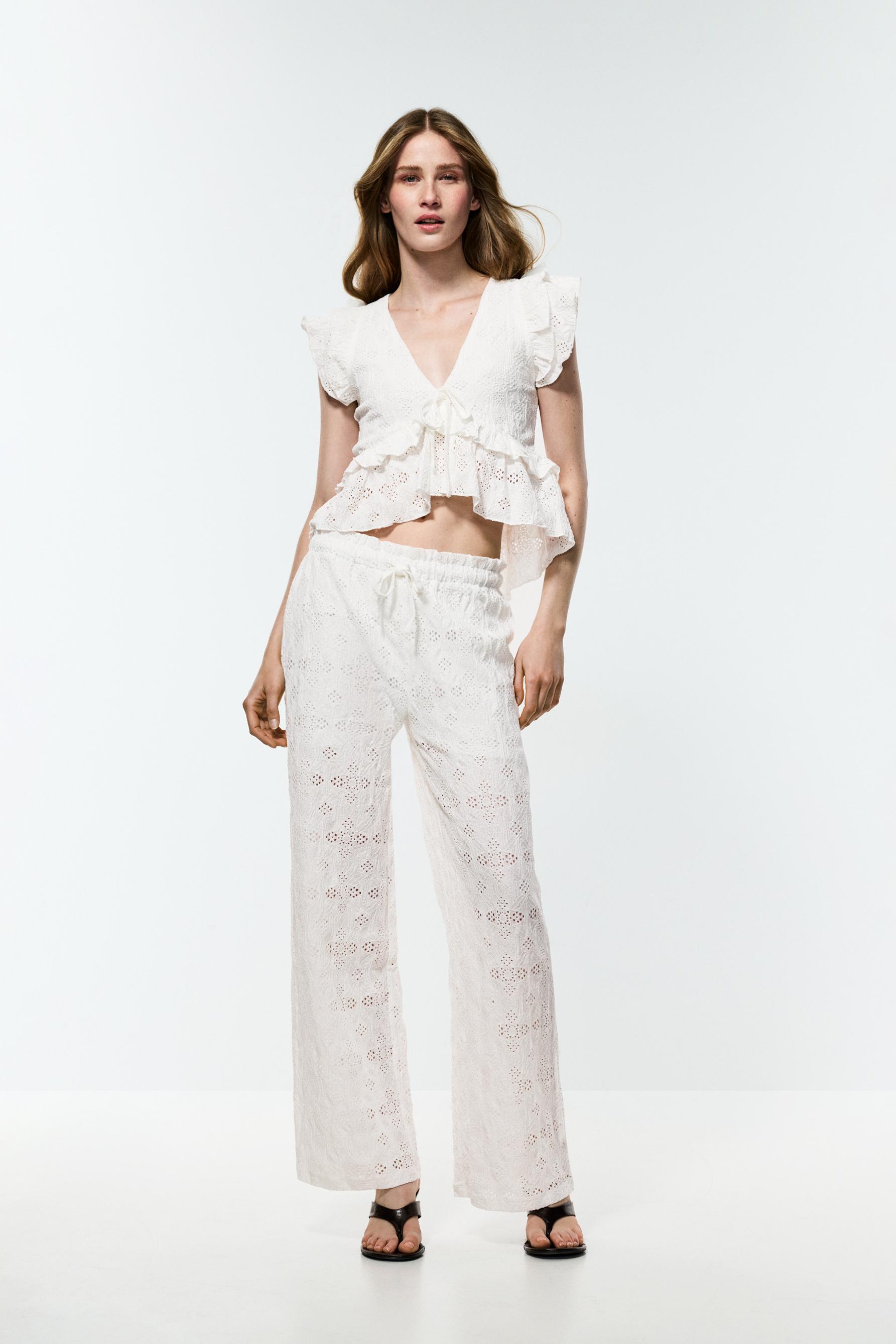 Pantalón textura calados