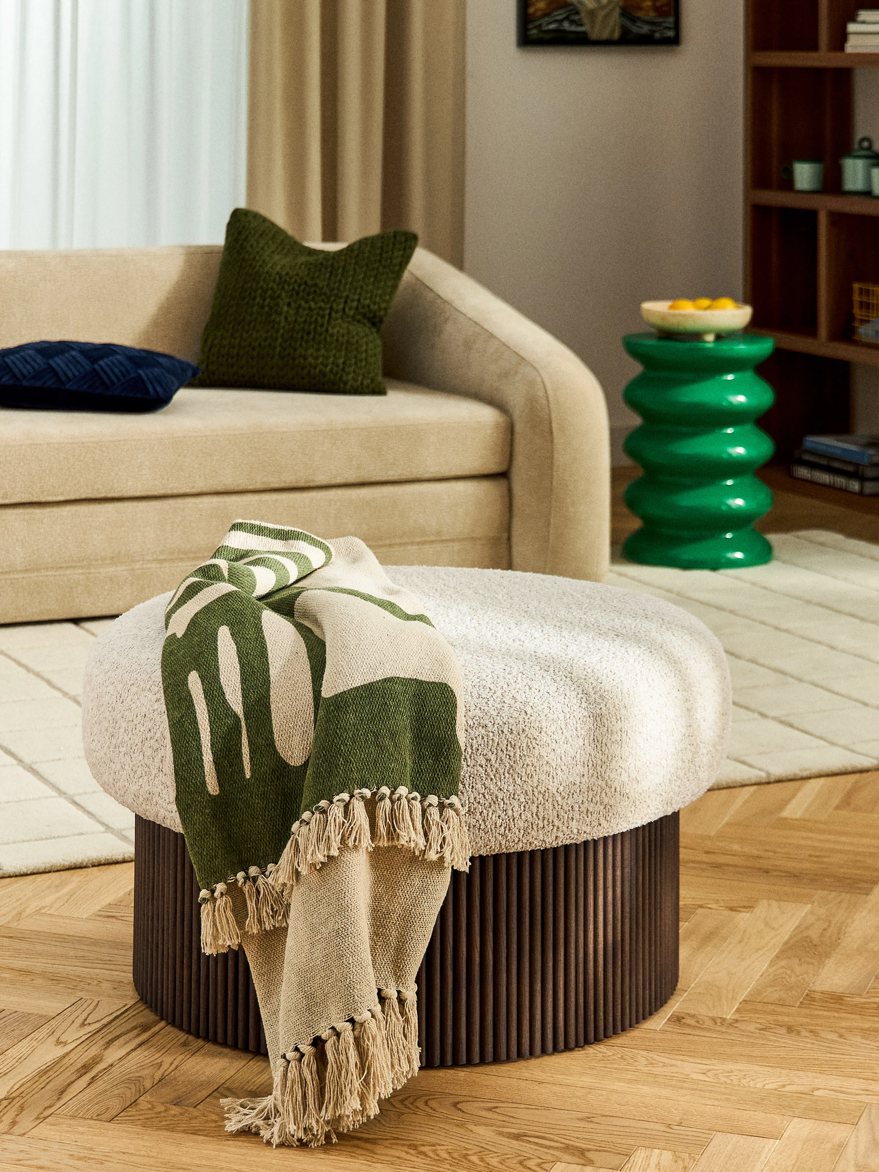 XL Polsterhocker Nala mit Stauraum aus Teddy-Bouclé