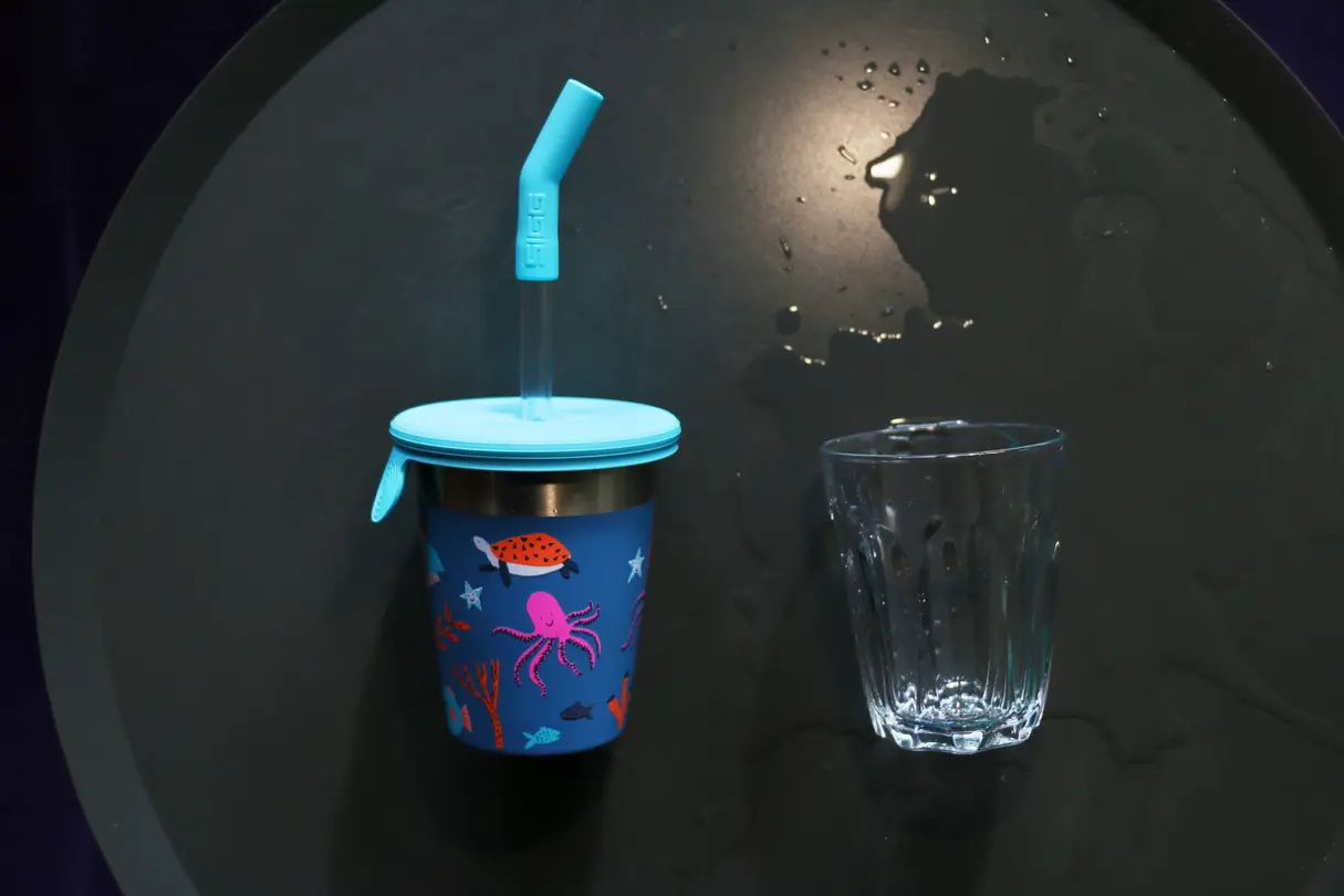 Trinkbecher Straw Cup