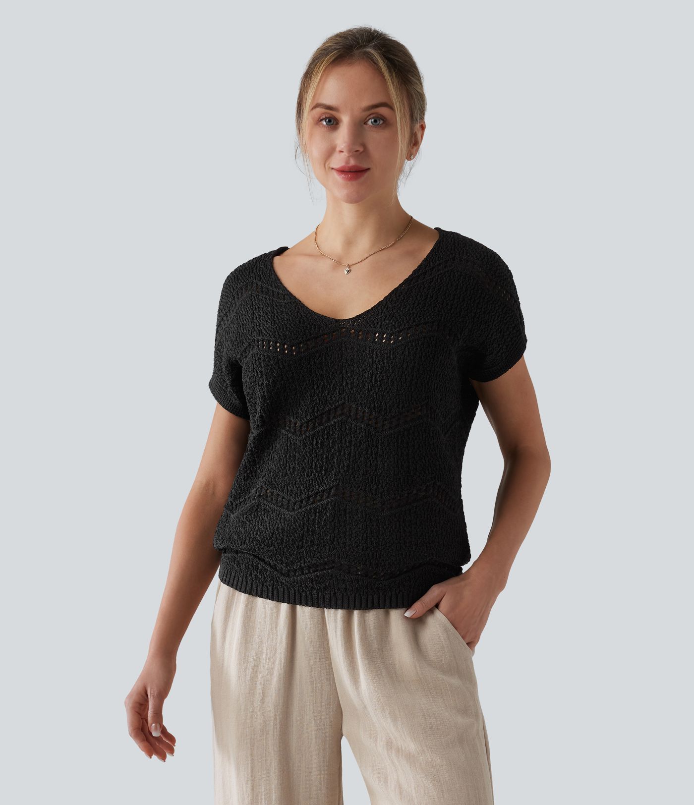 Pull col V manches courtes