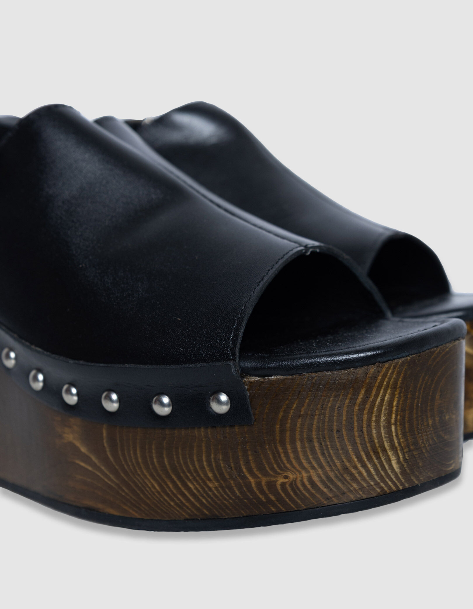 Sandales compensées noir cuir Femme