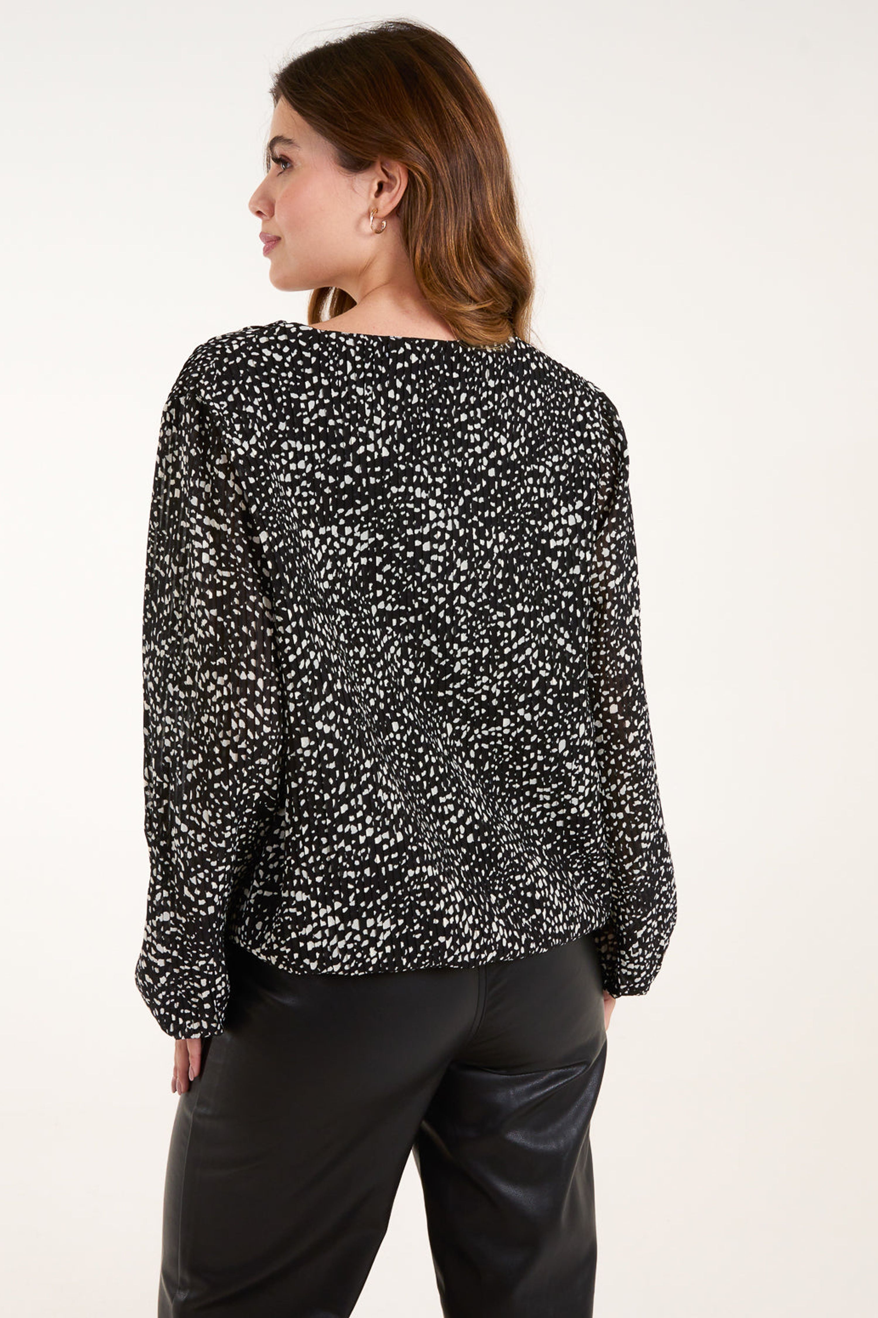 Blue Vanilla Black Pleated Bubble Hem Blouse