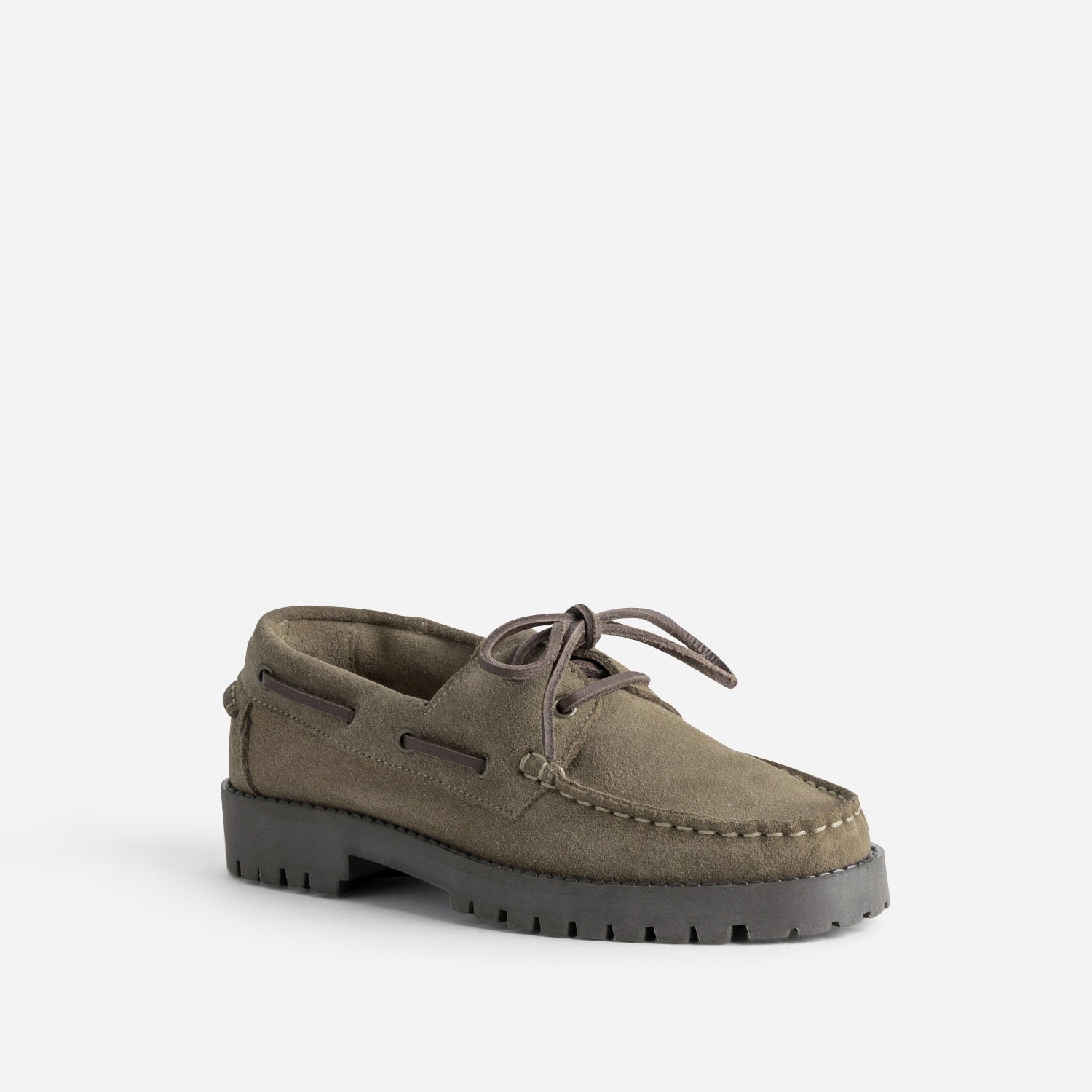 Chaussure-bateau taupe cuir velours