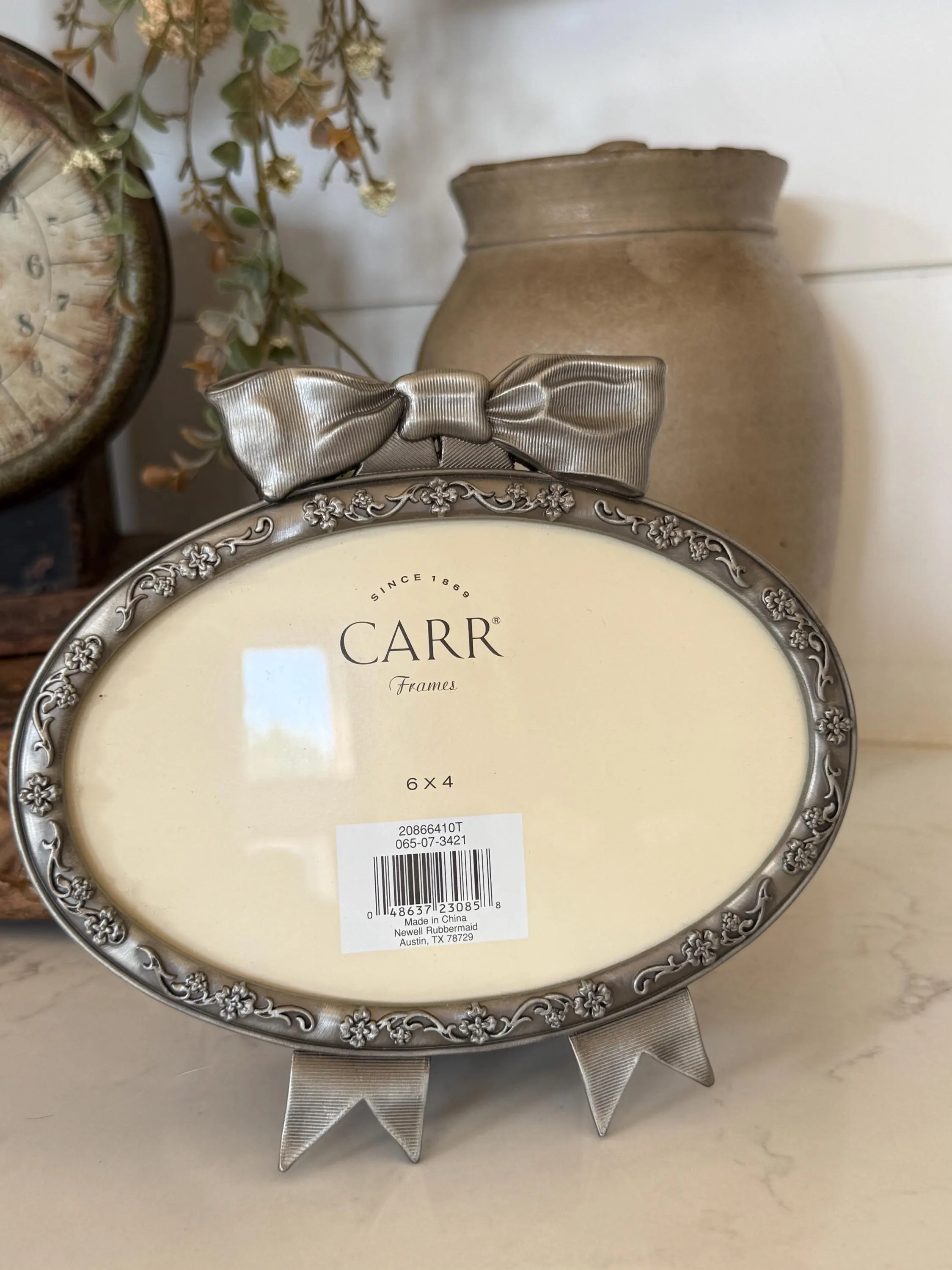 Vintage Carr Oval Picture frame 6x4 picture Silver/Pewter toned Bow design