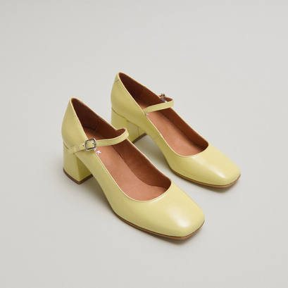 Babies à talons carrésen vernis plissé jaune | ALIENOR