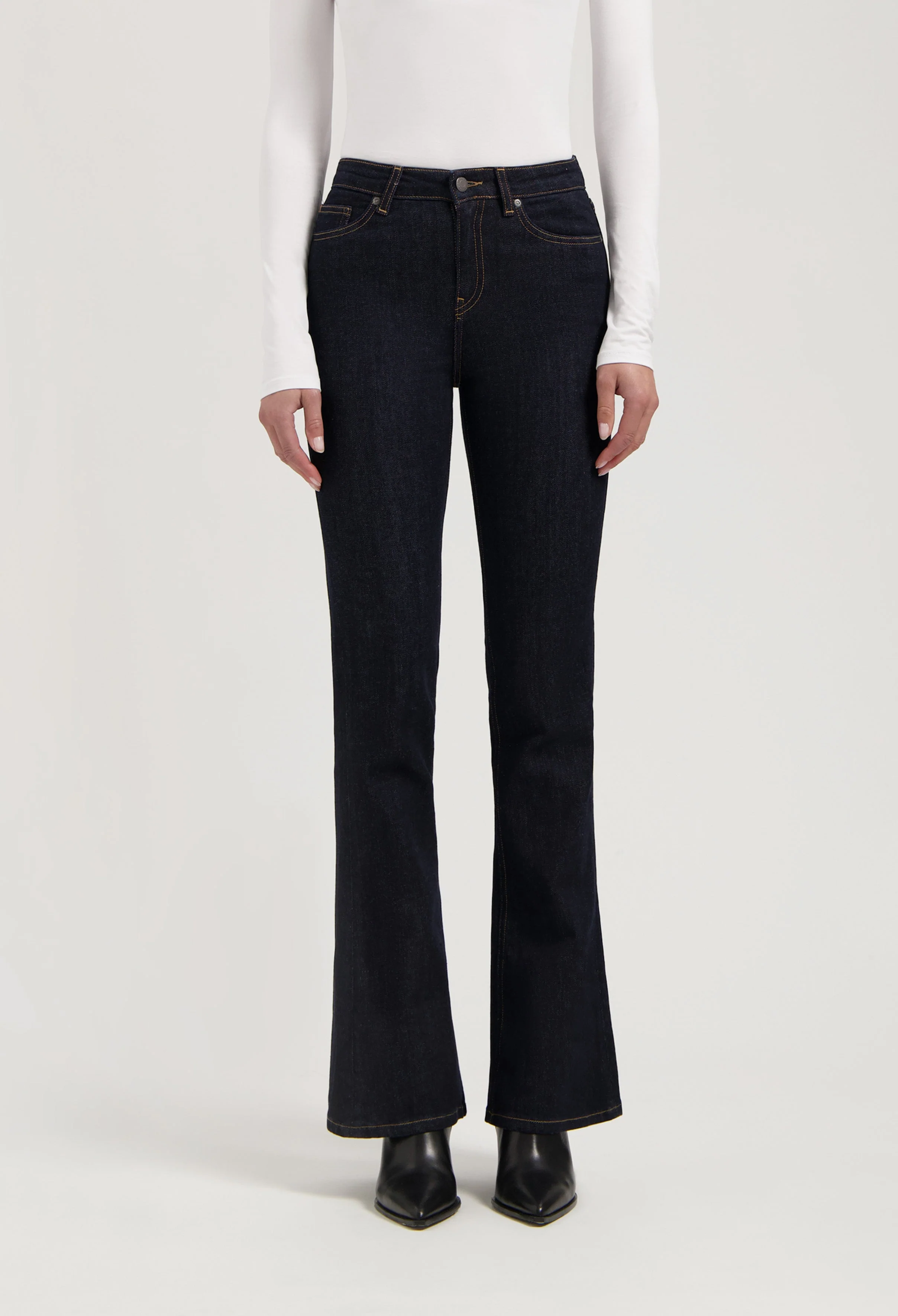 Isy High Flared - Strong Blue
