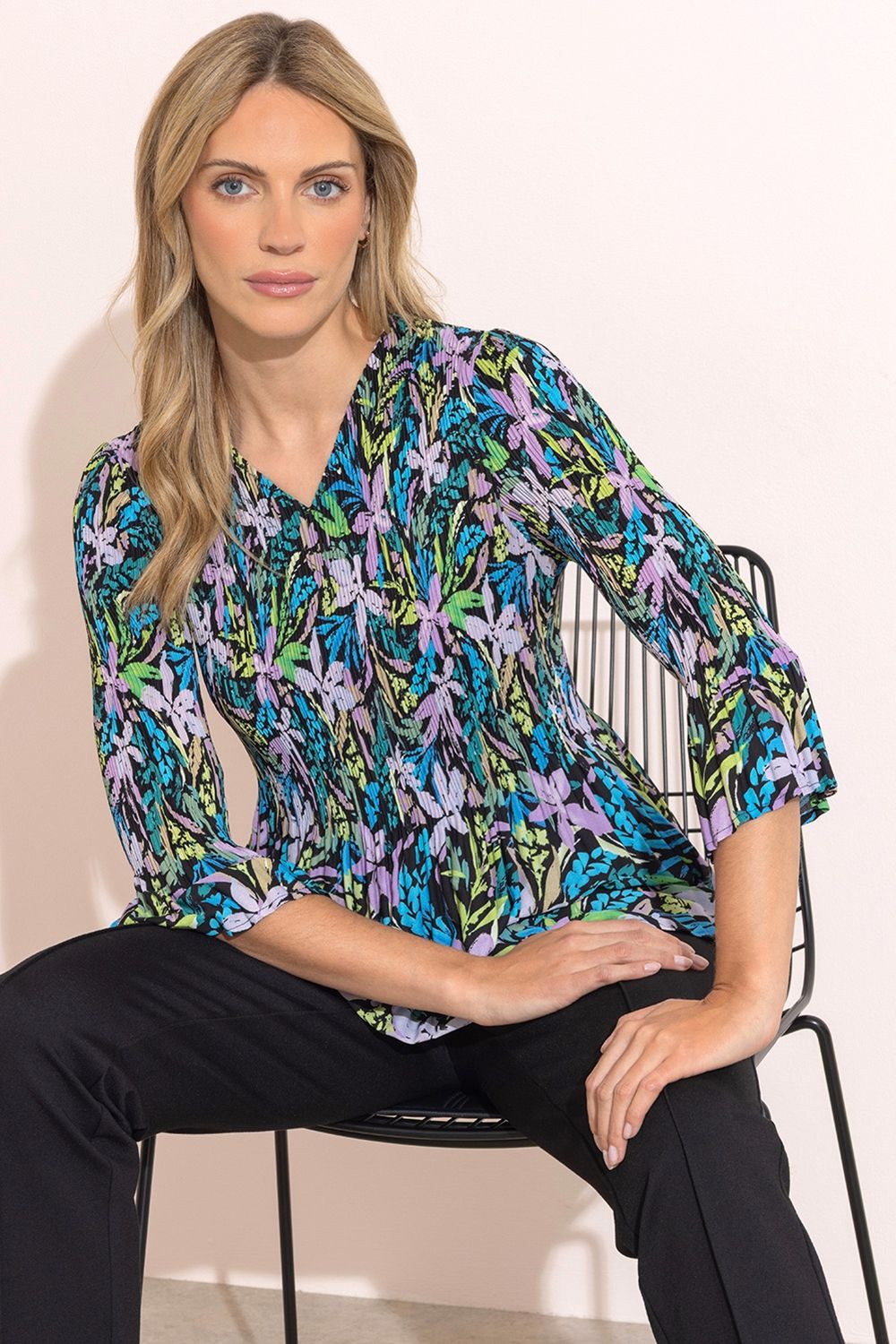 Klass. Bouquet Print Pleated Top