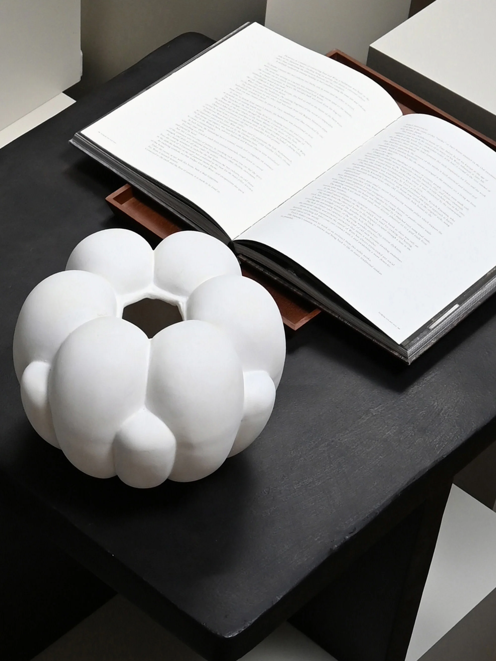Handgefertigte Vase Bloom, H 18 cm