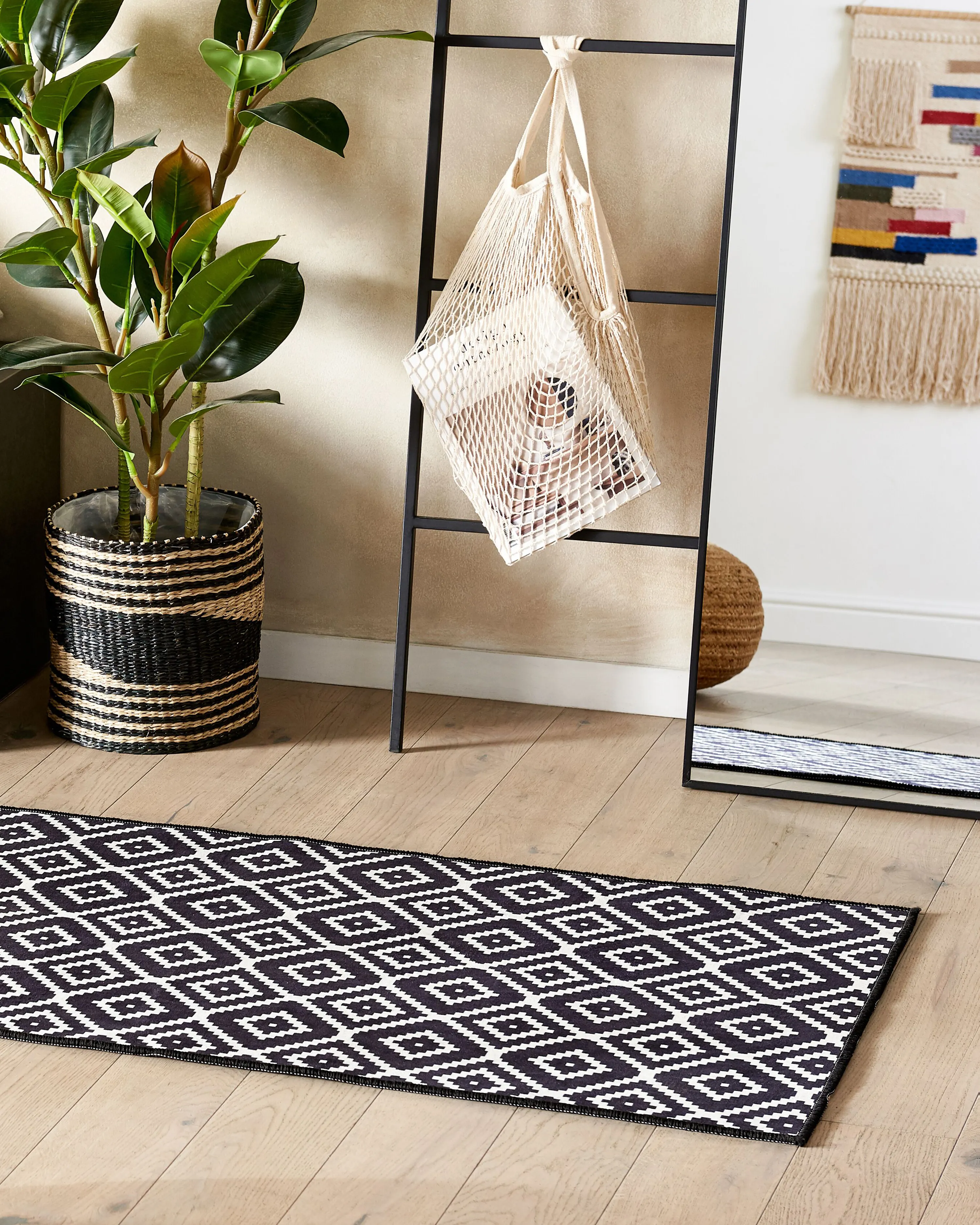 Rug KARUNGAL Black 60 x 200 cm