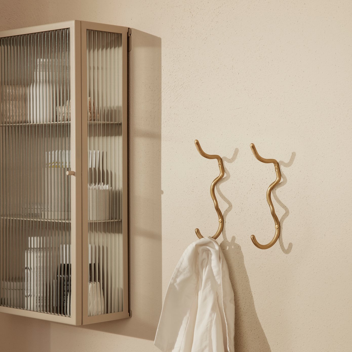 Ferm Living Curvature Wandhaak Goud